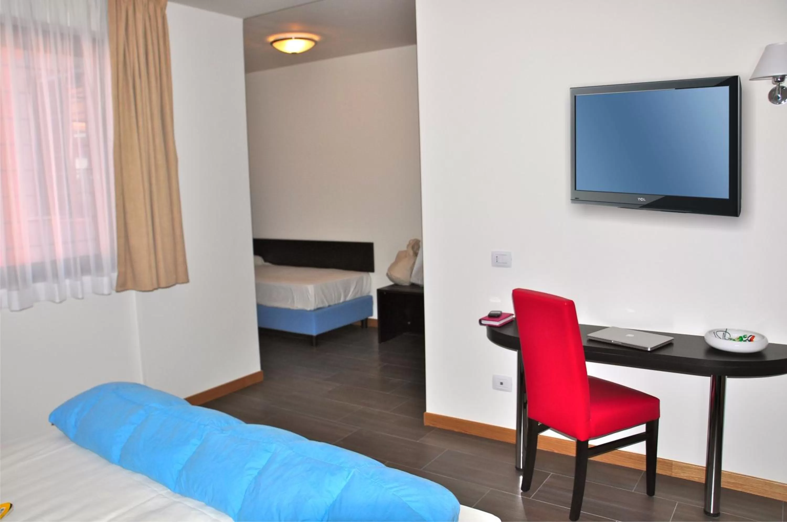 Seating area, Bed in Hotel 325 Tor Vergata