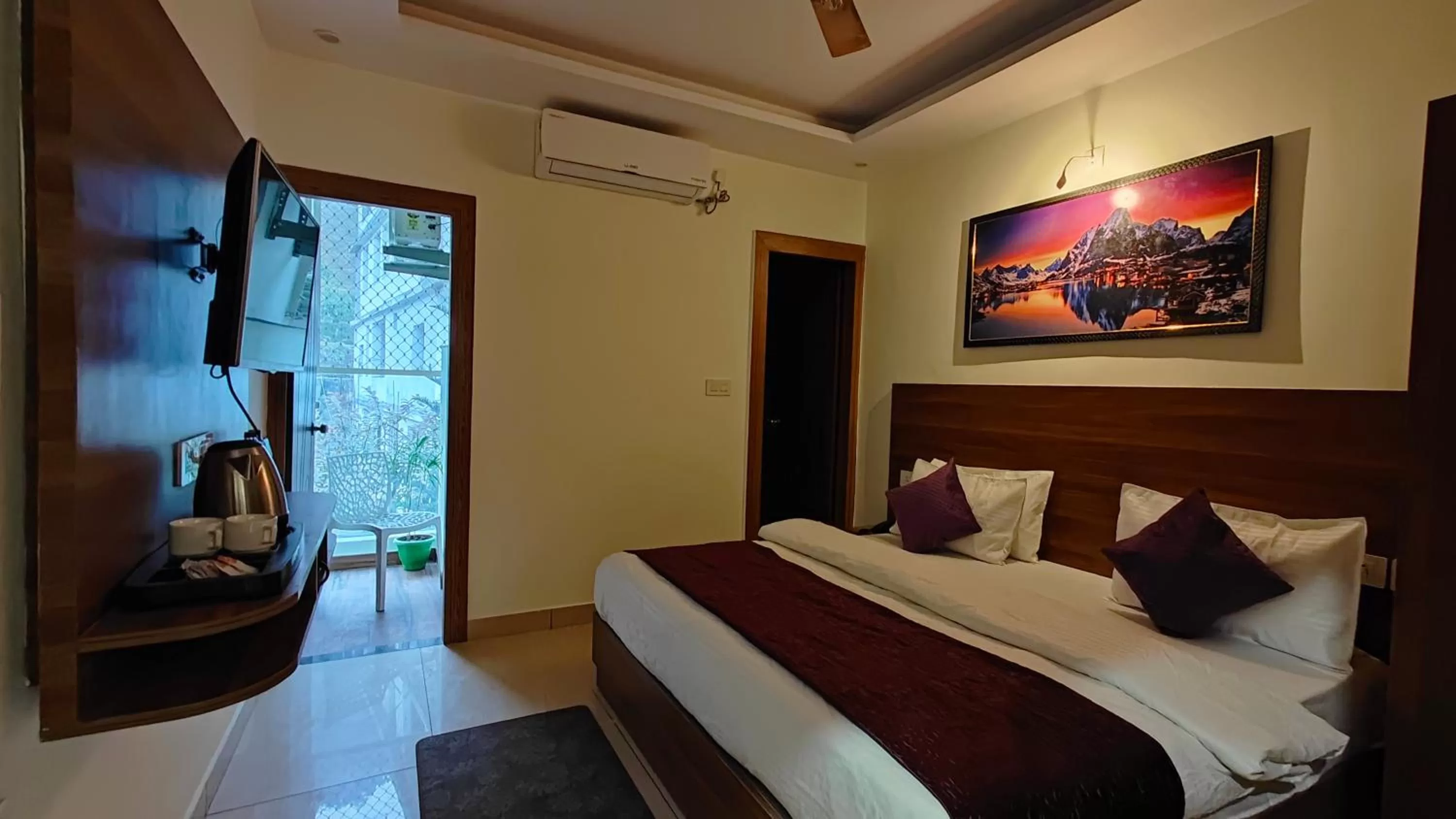 Bed in Perfectstayz Value Forest Valley Near Waterfall