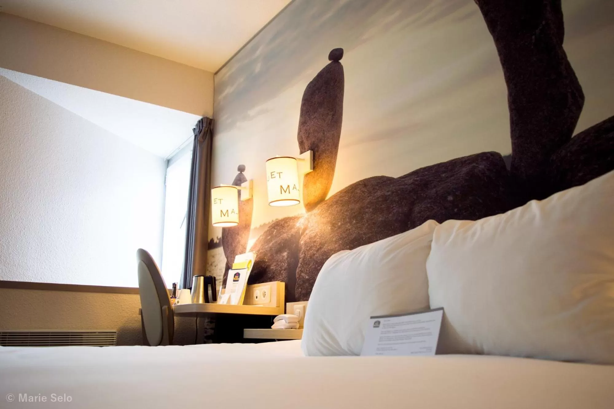 Bedroom, Bed in Best Western Auray le Loch