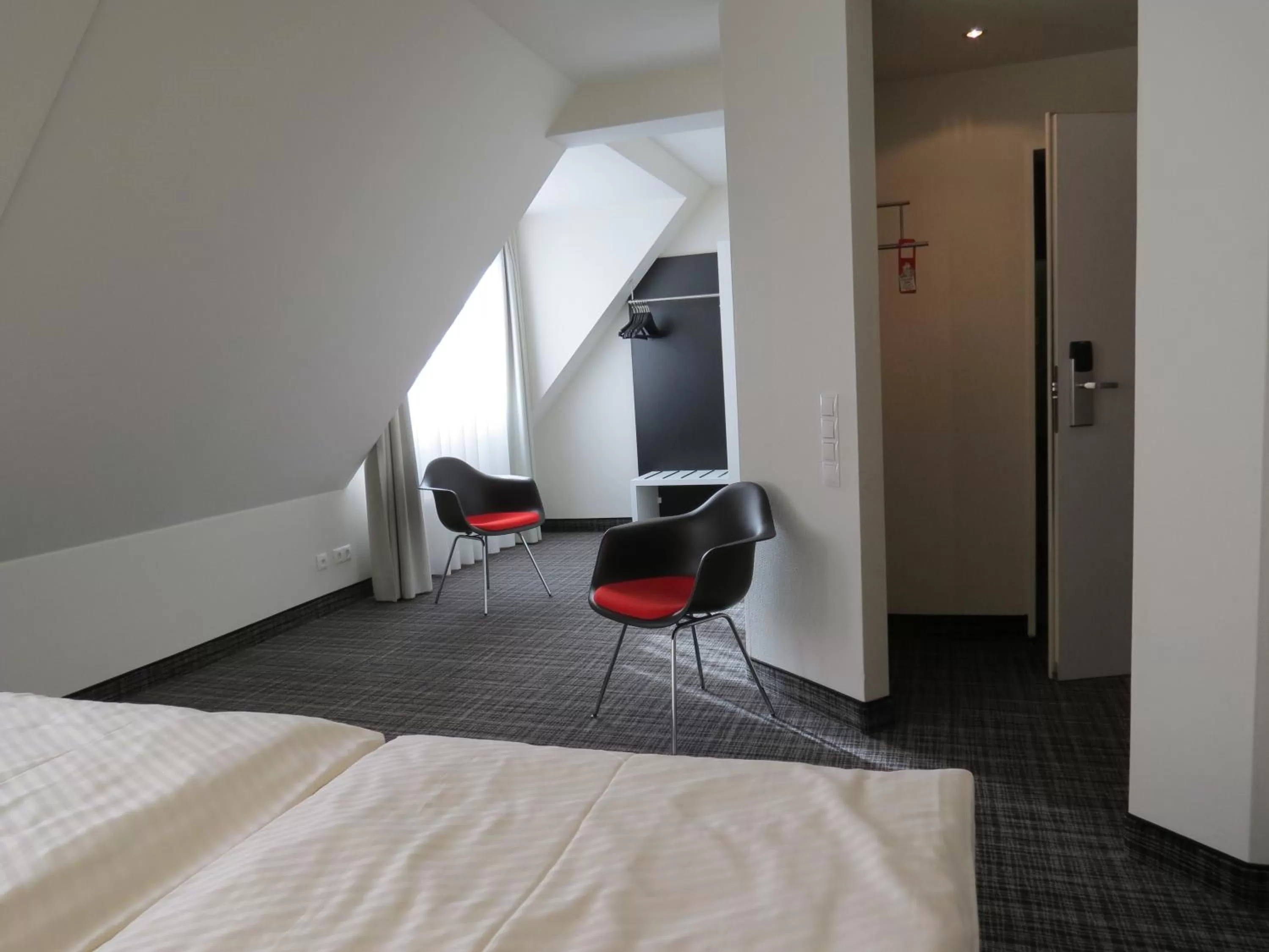 Photo of the whole room, Bed in Comfor Hotel Ulm City