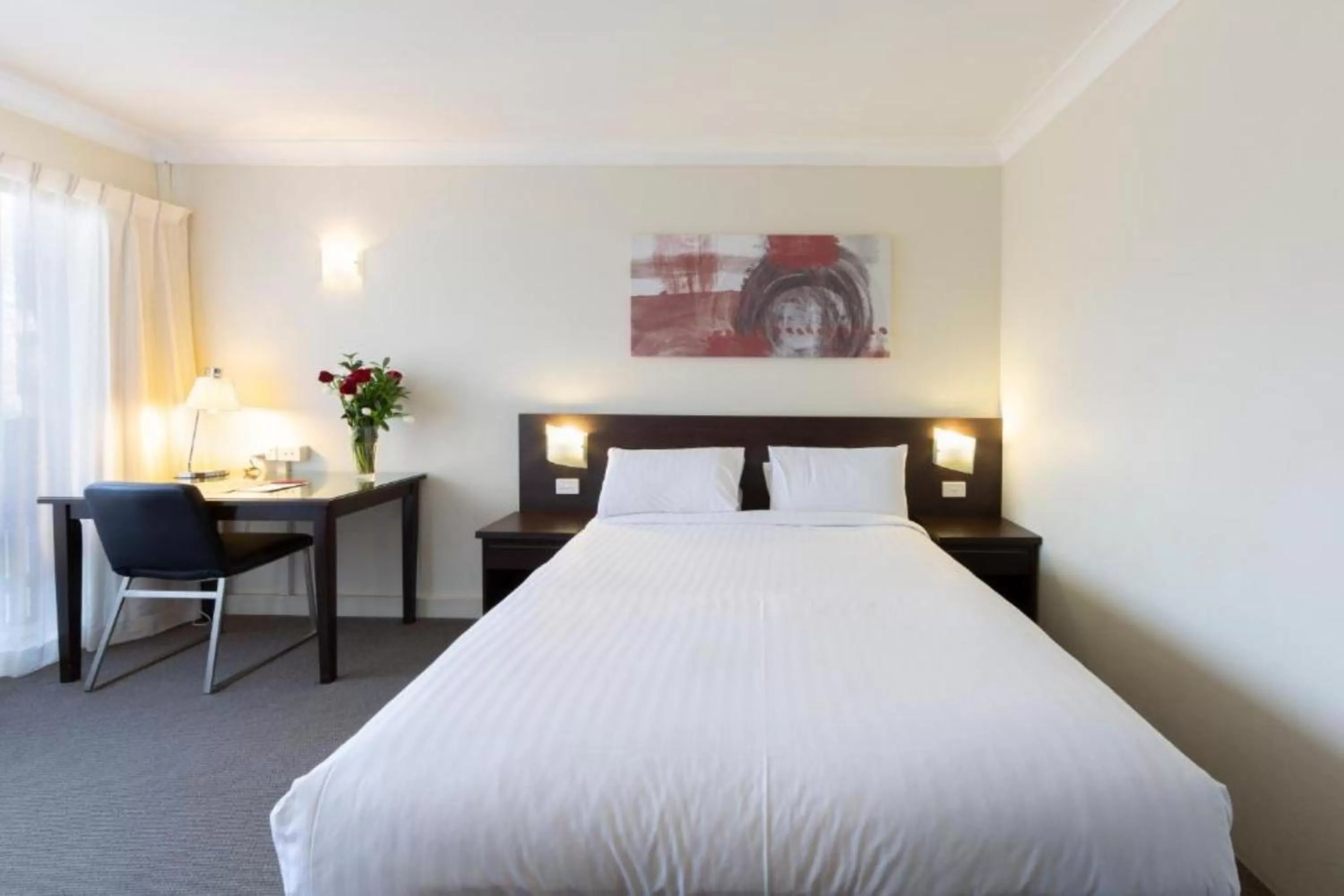 Bed in Tall Trees Ainslie Motel