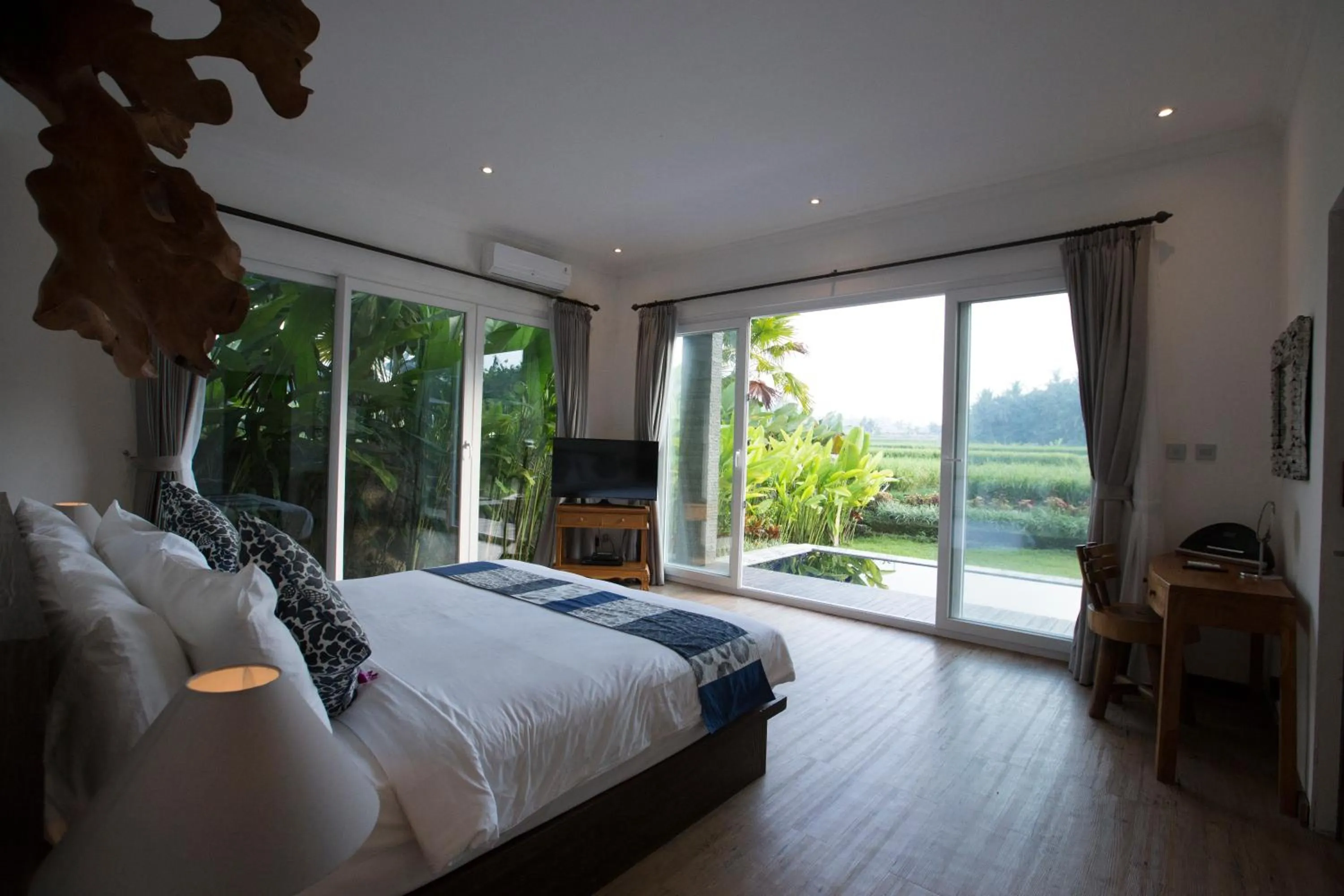 Photo of the whole room, Bed in The Samara Villas & Restaurant