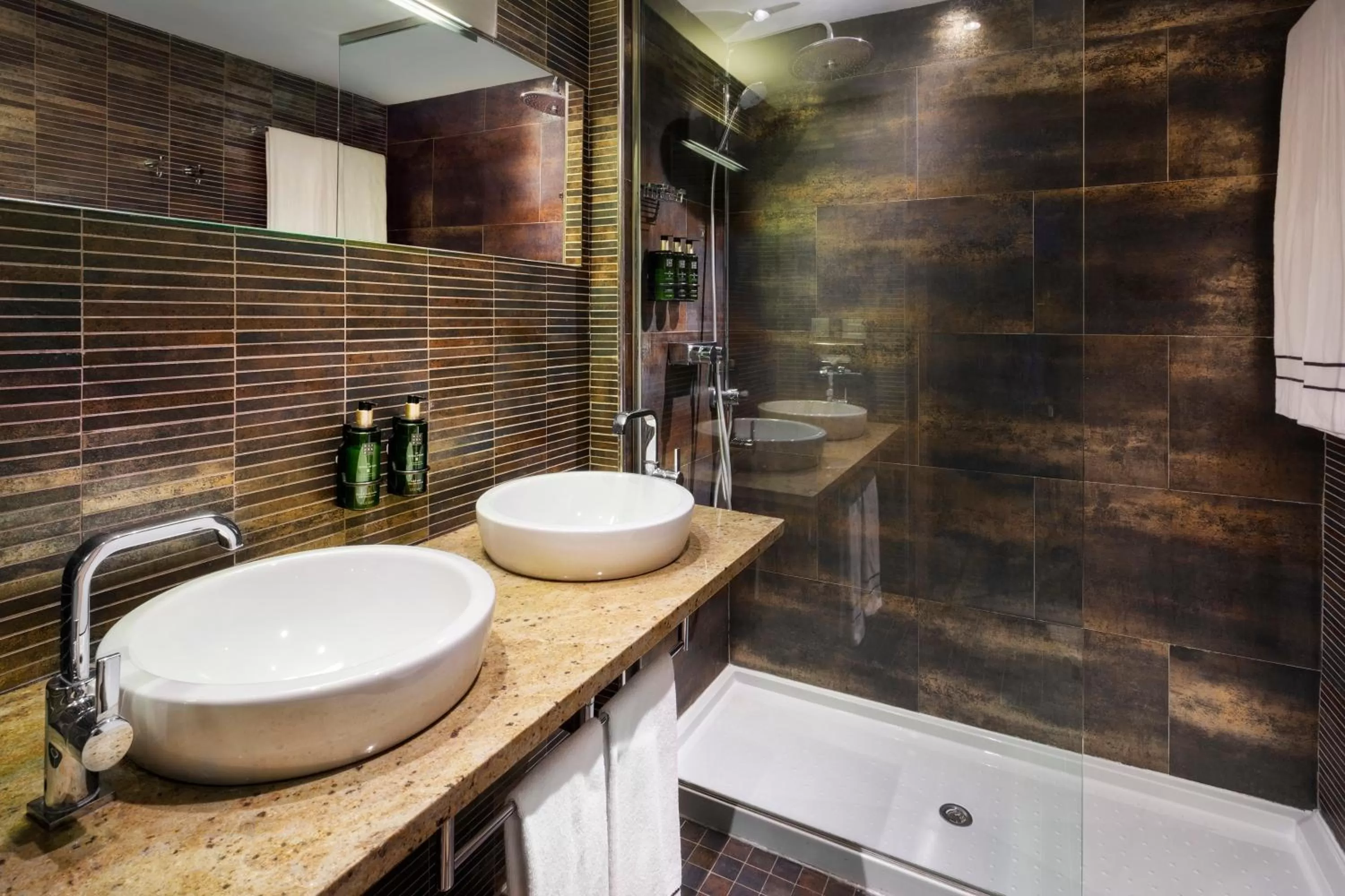 Shower in Melia Sevilla