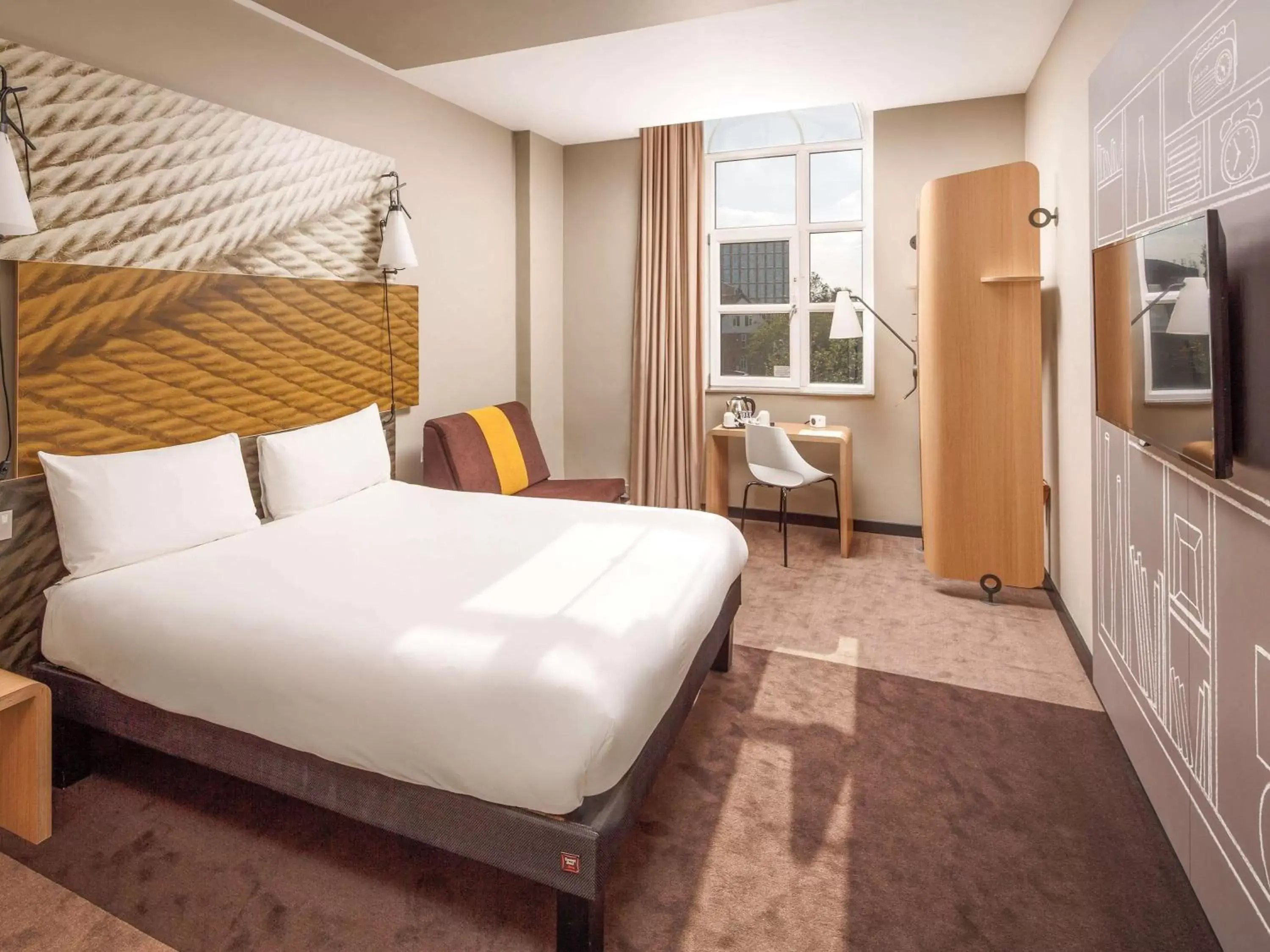 Double Room in ibis Coventry Centre Double Room in ibis Coventry Centre