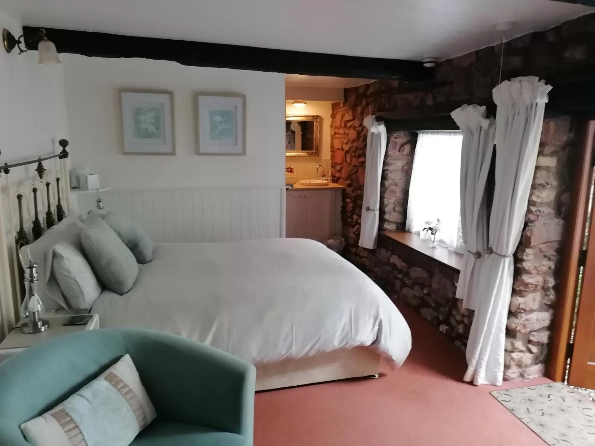 Standard Double Room in Steps Farmhouse B&B