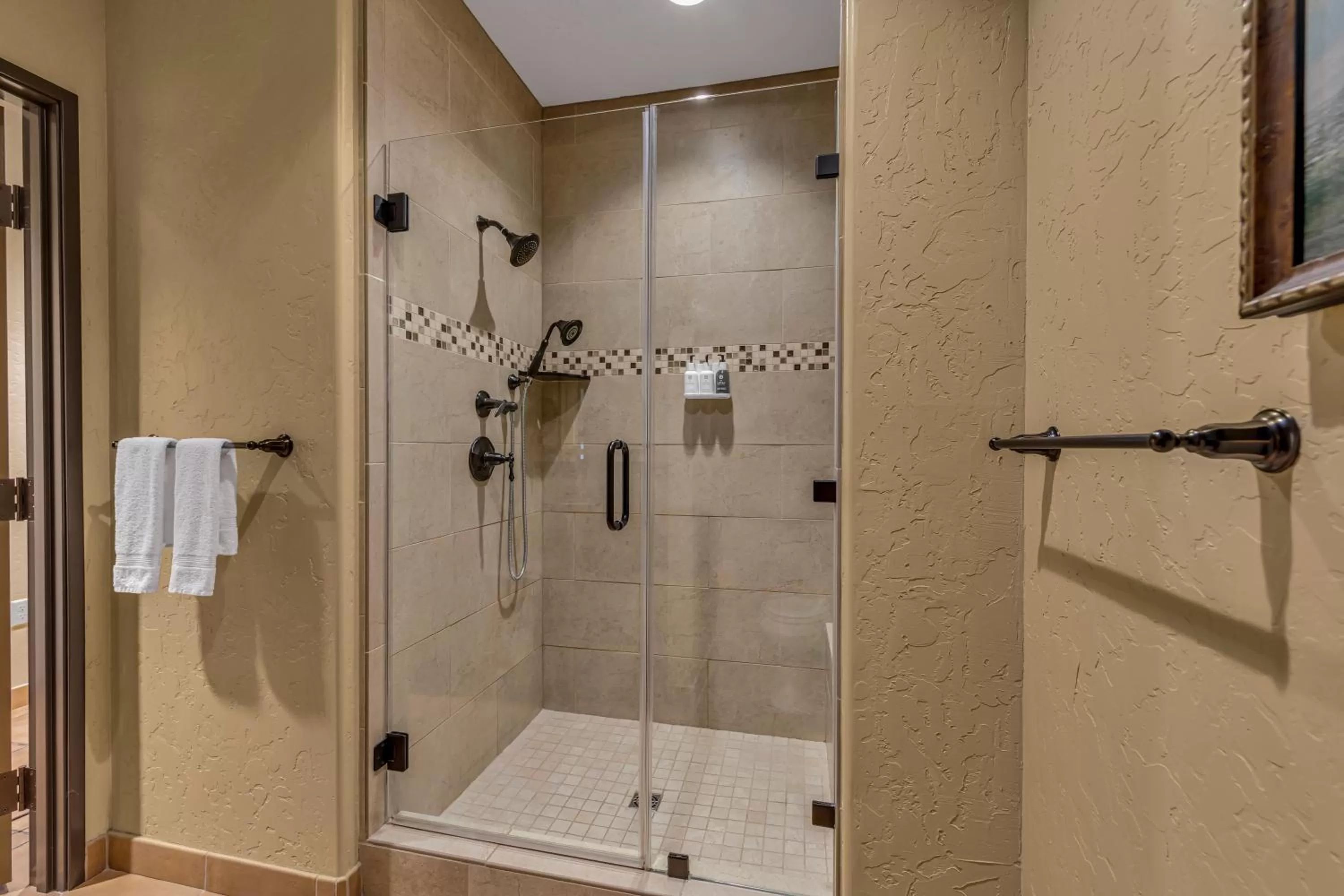 Shower in The Murieta Inn and Spa