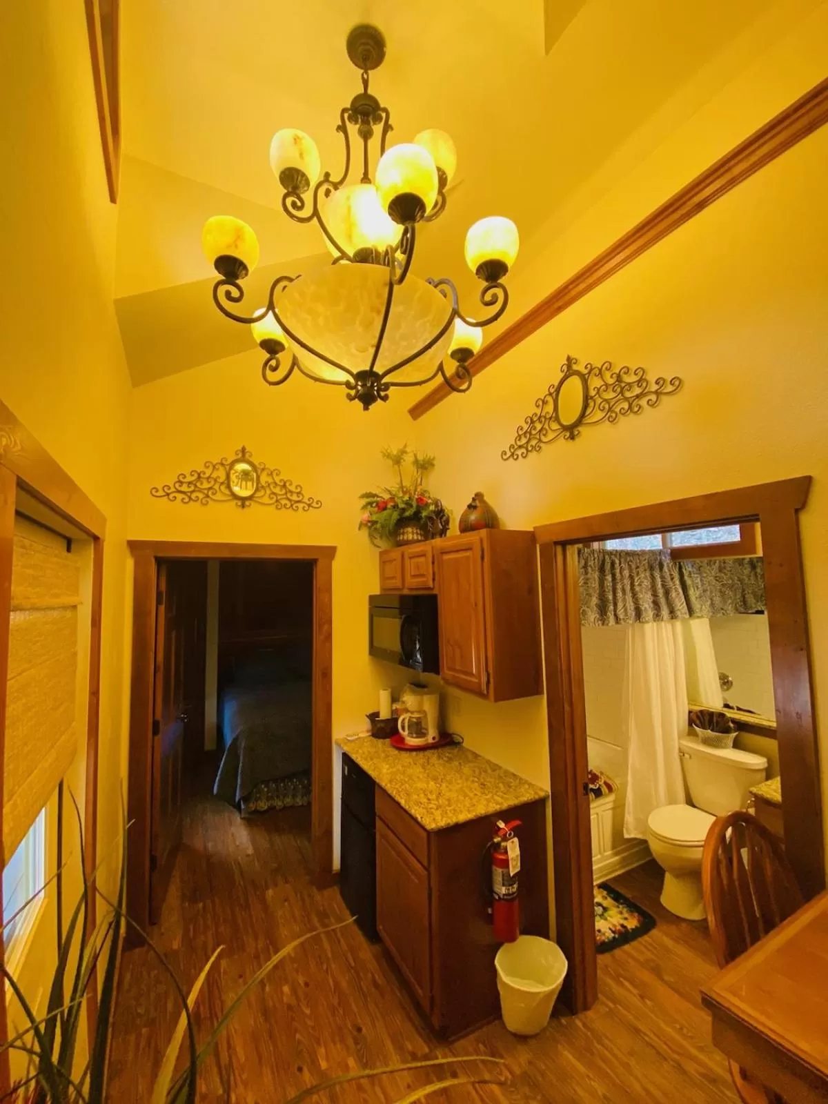 Kitchen or kitchenette in All Seasons Treehouse Village