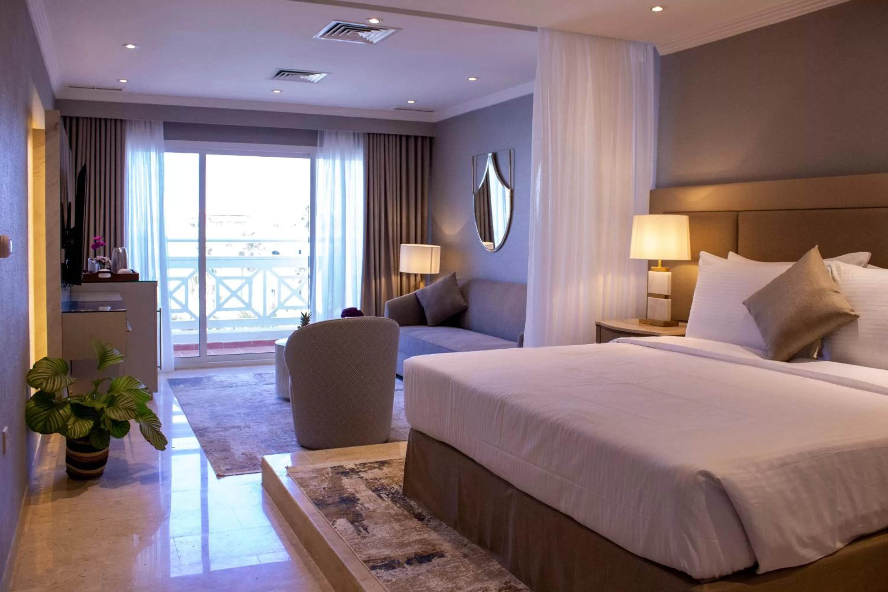 Photo of the whole room, Bed in Argan Al Bidaa Hotel and Resort , Kuwait