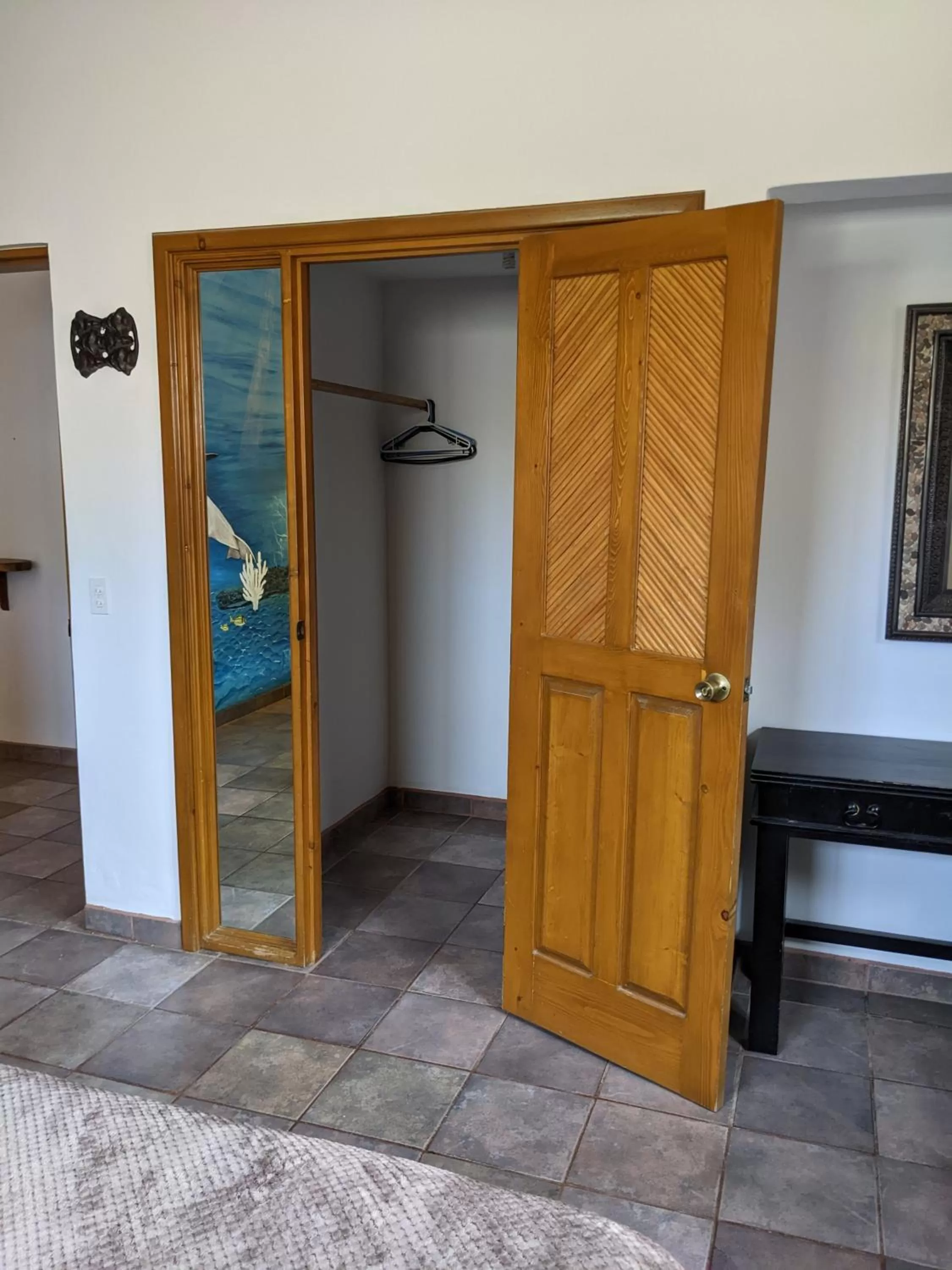 wardrobe in Hacienda De Palmas