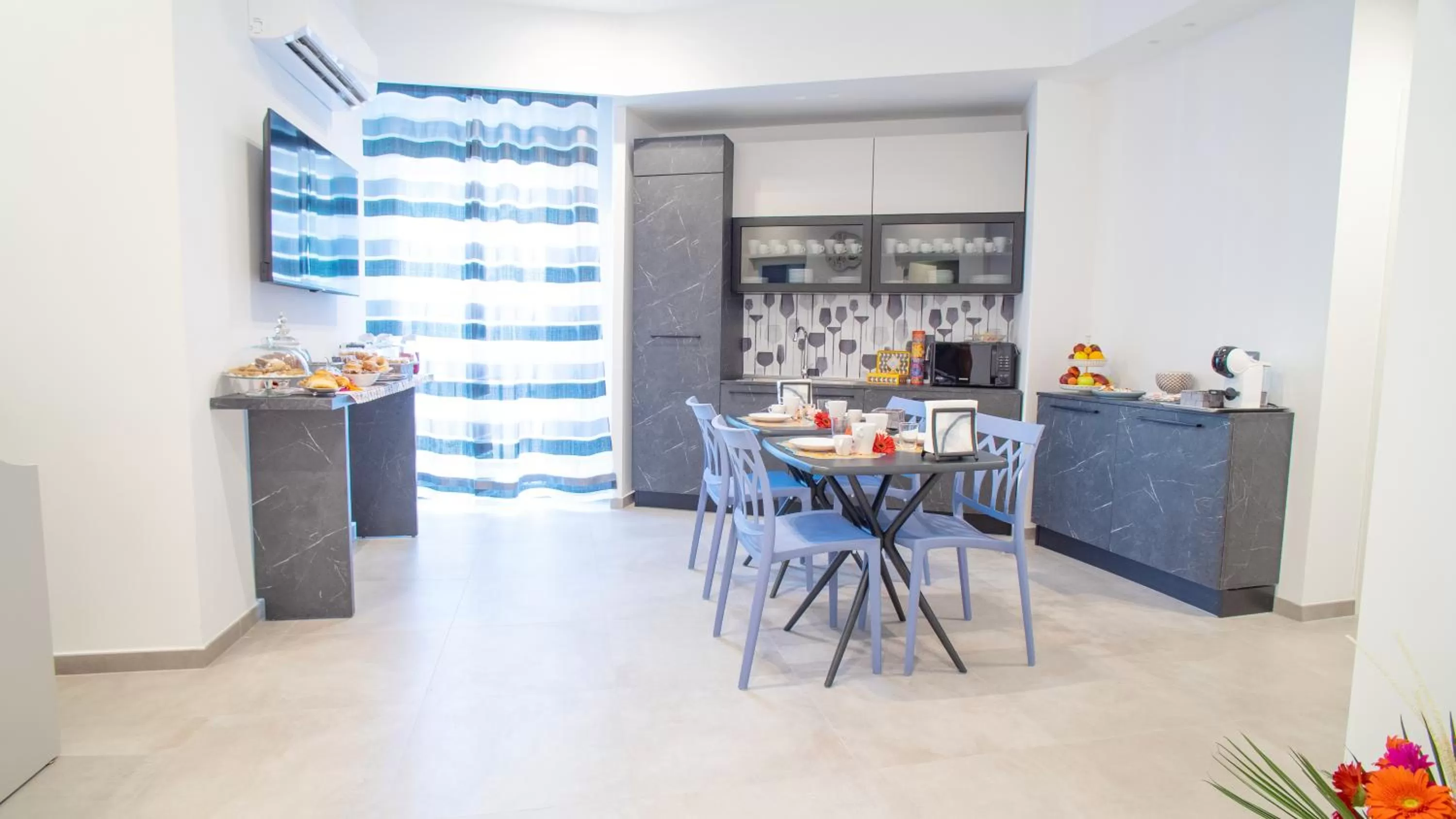 Coffee/tea facilities in Palermo Historia