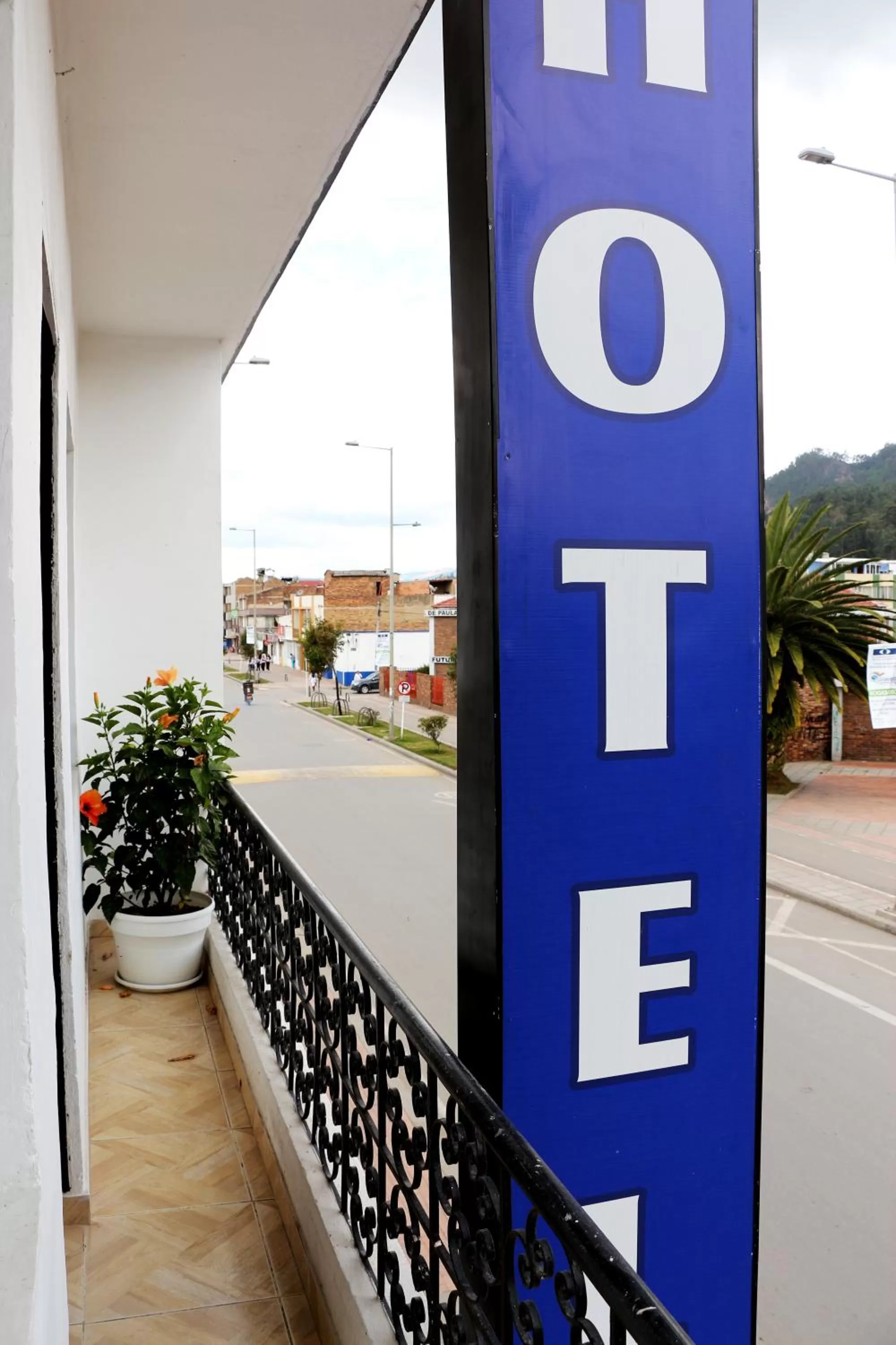 City view, Balcony/Terrace in Hotel Abadia
