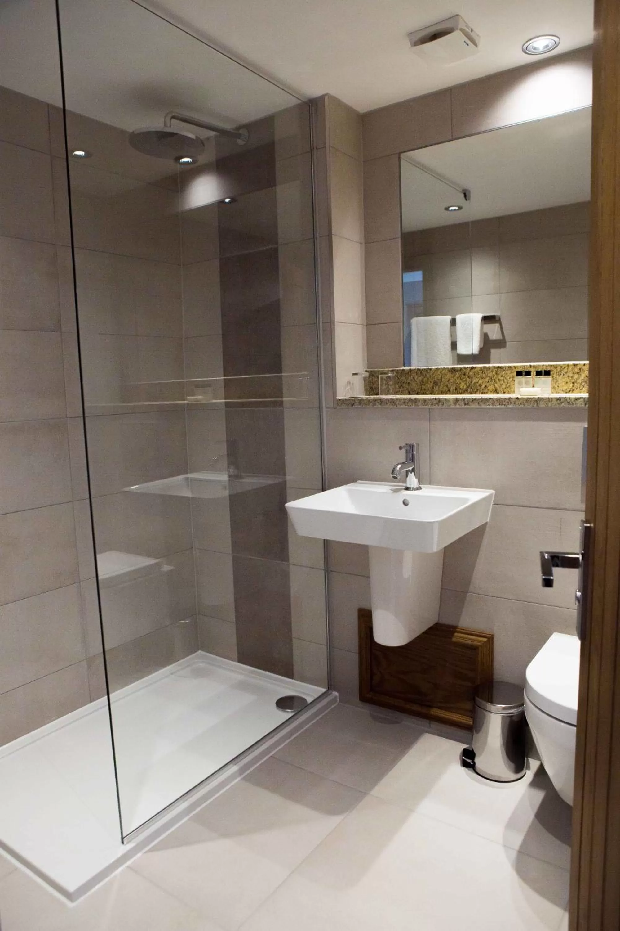 Bathroom in Bowfield Hotel and Spa