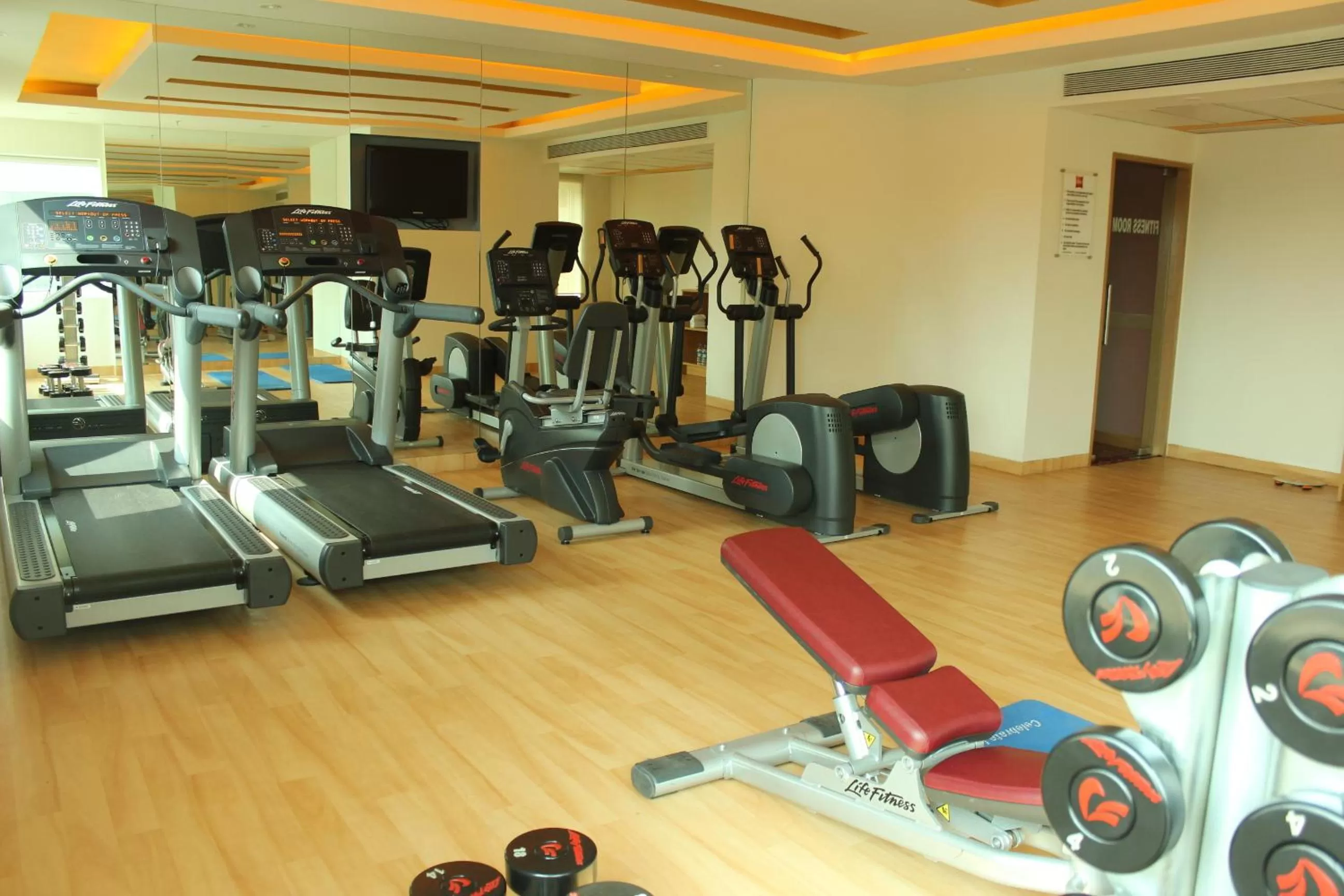 Fitness centre/facilities in ibis Navi Mumbai - An Accor Brand
