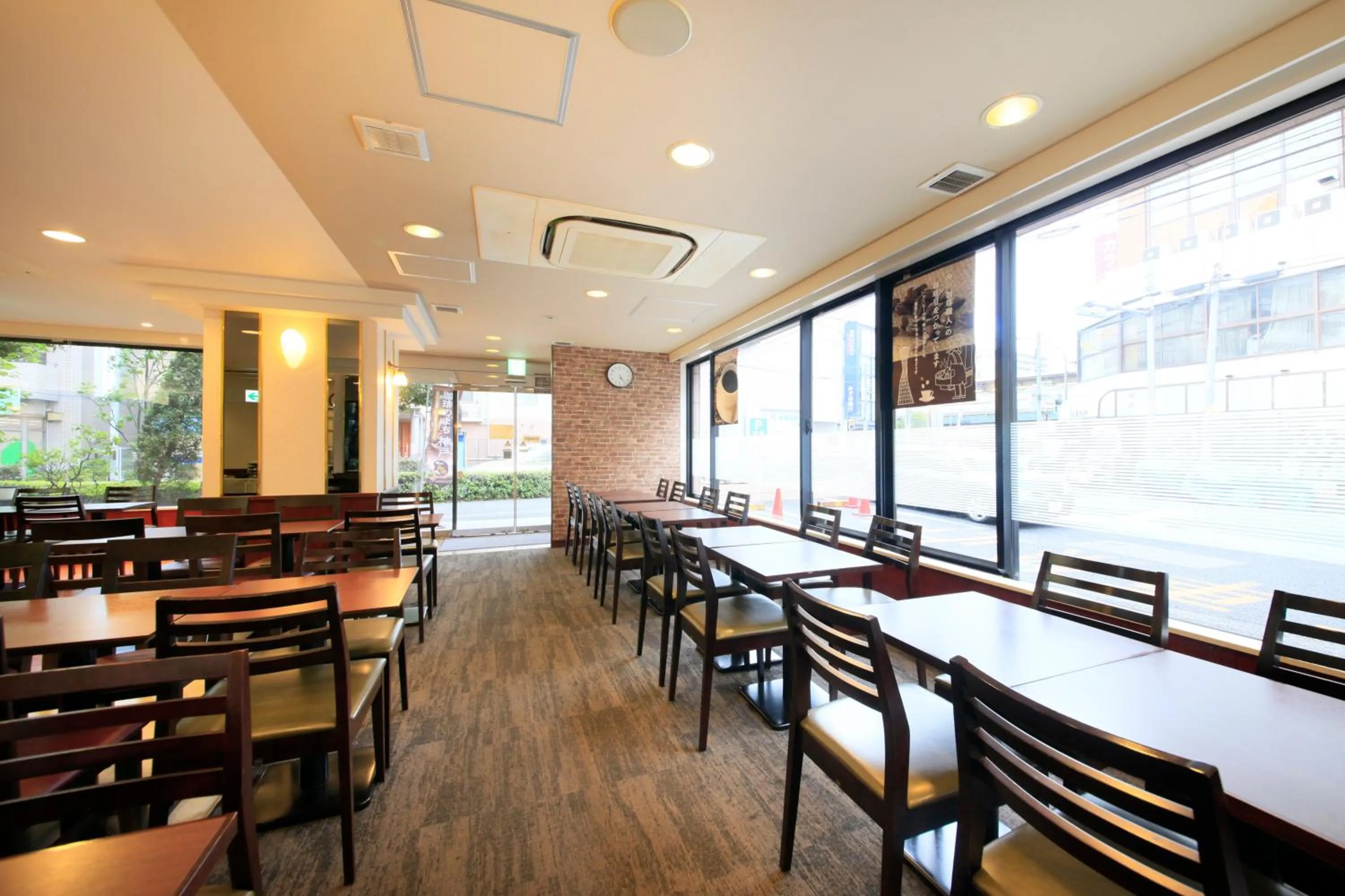 Restaurant/places to eat in Smile Hotel Tokyo Ayase Ekimae