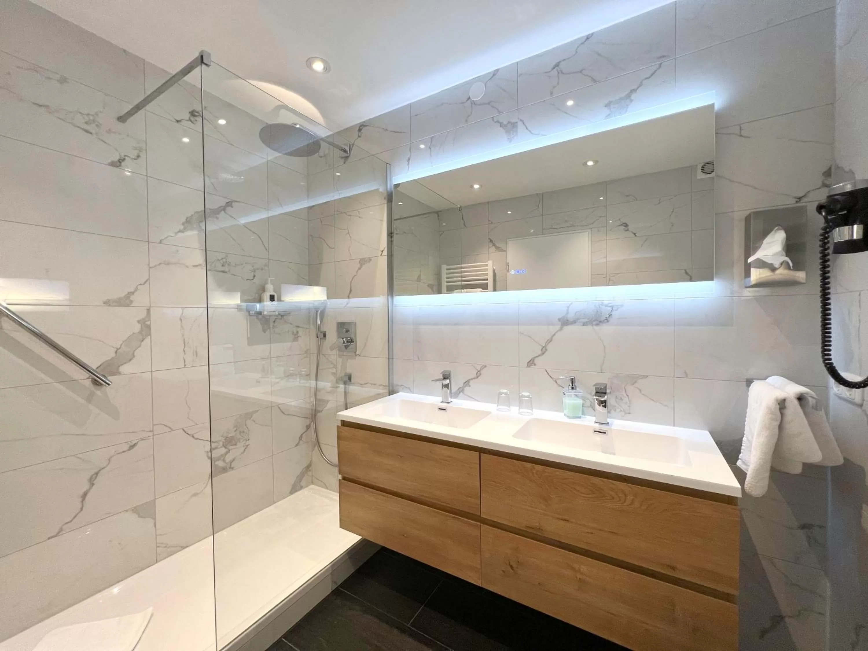 Bathroom in Hotel Schlossblick Chiemsee