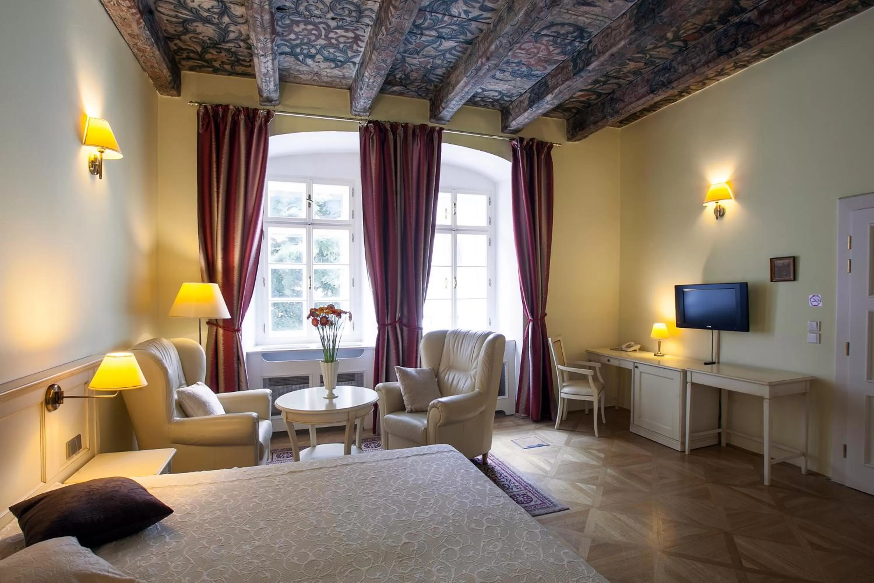 Bed in Tyn Yard Residence