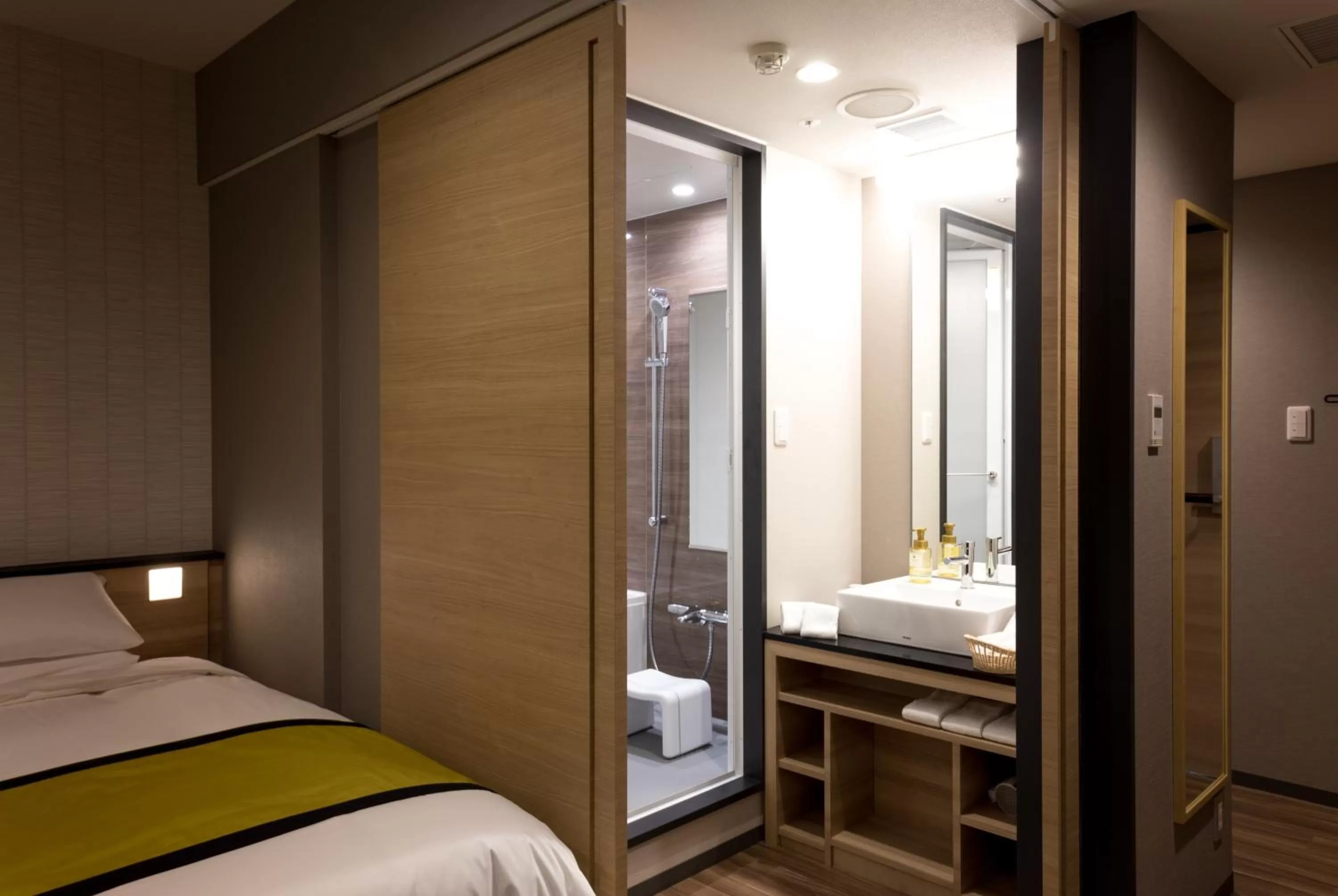 Photo of the whole room, Bed in Hotel Hewitt Koshien