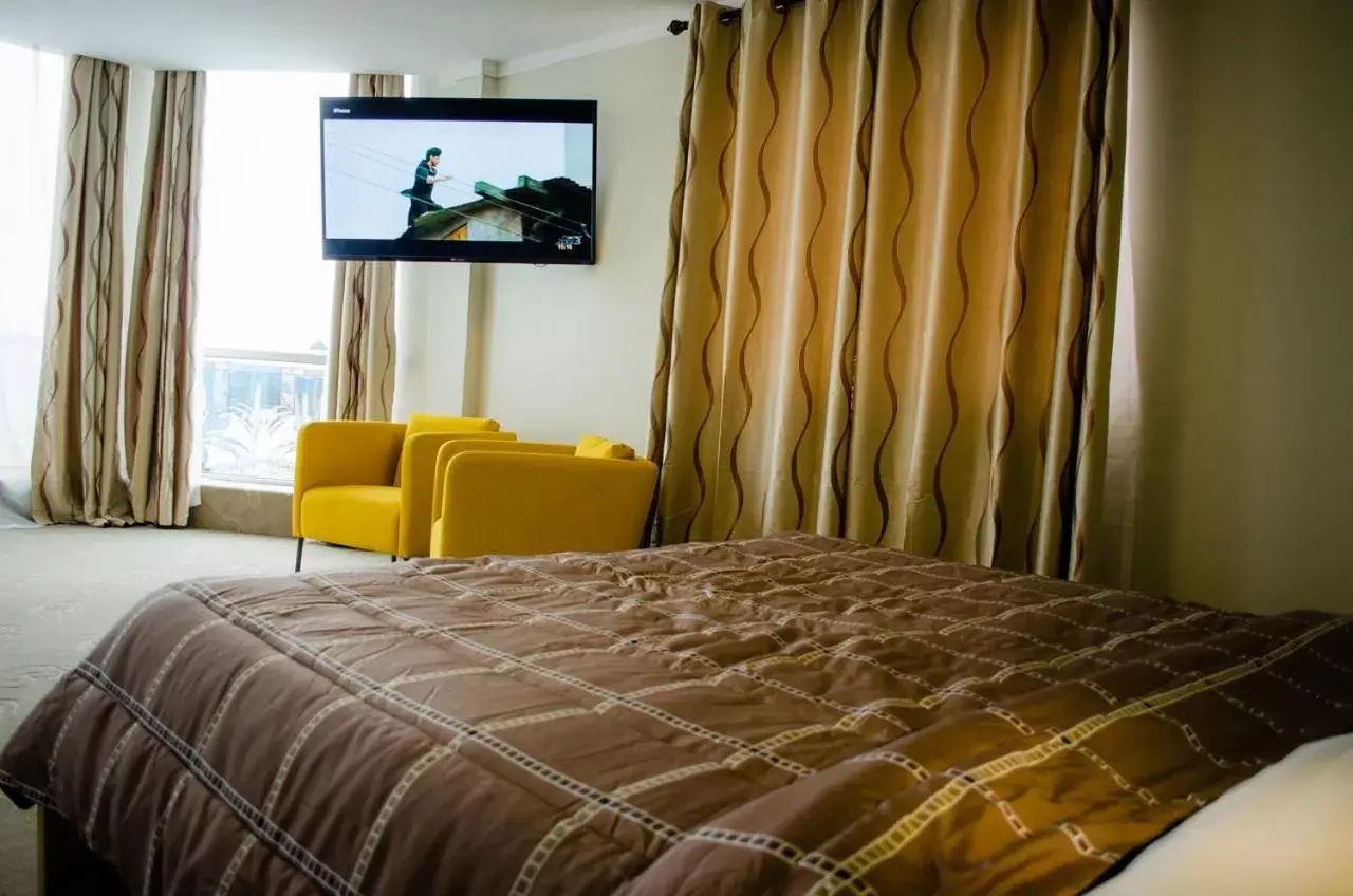 Deluxe King Suite in Gess Hotel Deluxe King Suite in Gess Hotel