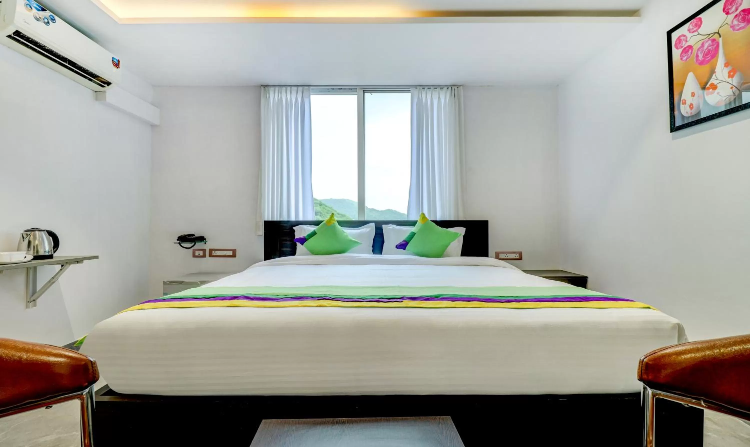 Bed in Treebo Trend Siesta Muralinagar