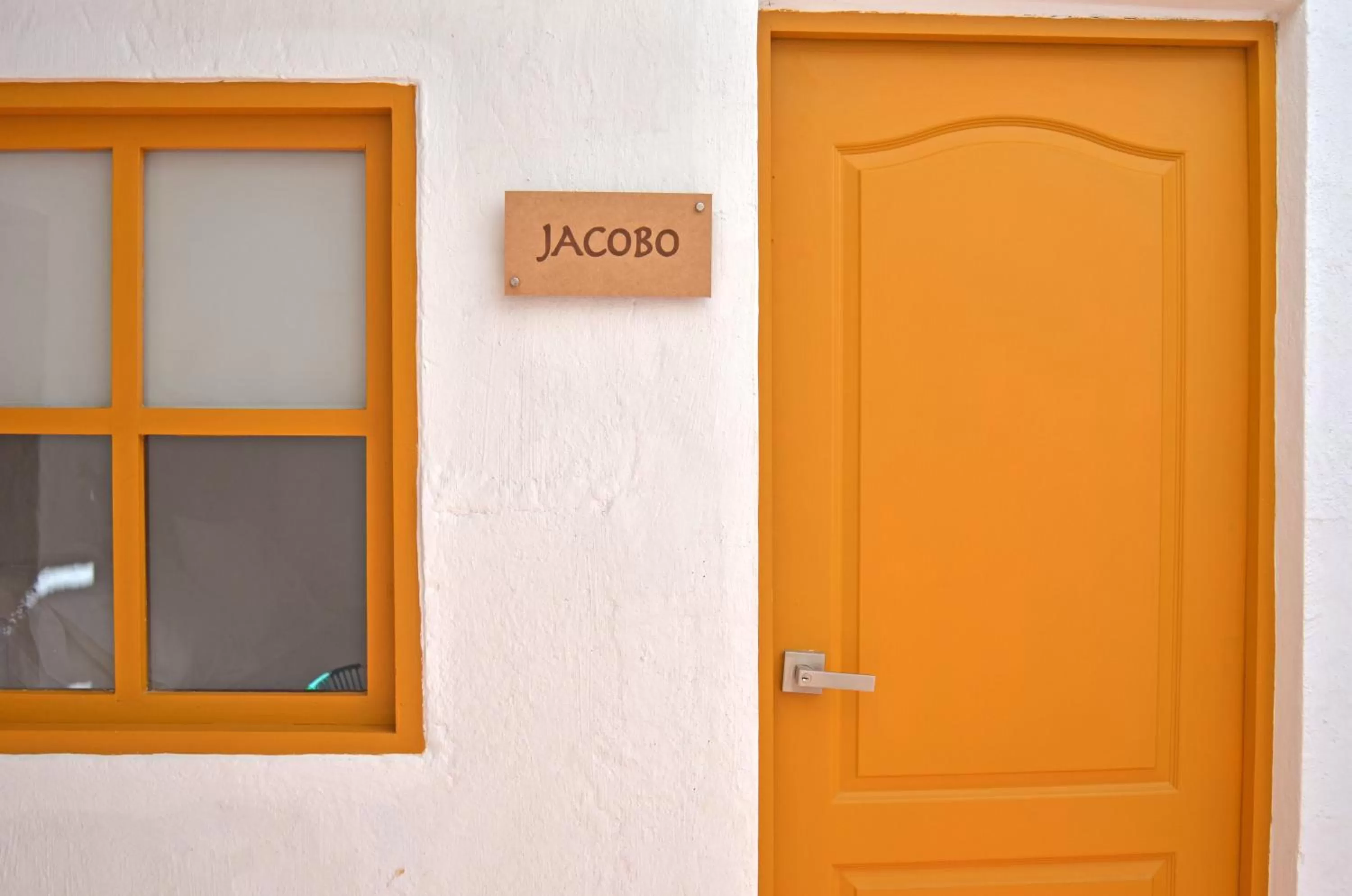 Facade/entrance in Faro de Alejandría Hostel