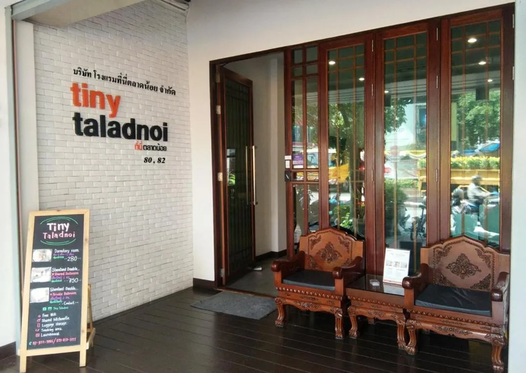 Property building in Tiny Taladnoi Hostel