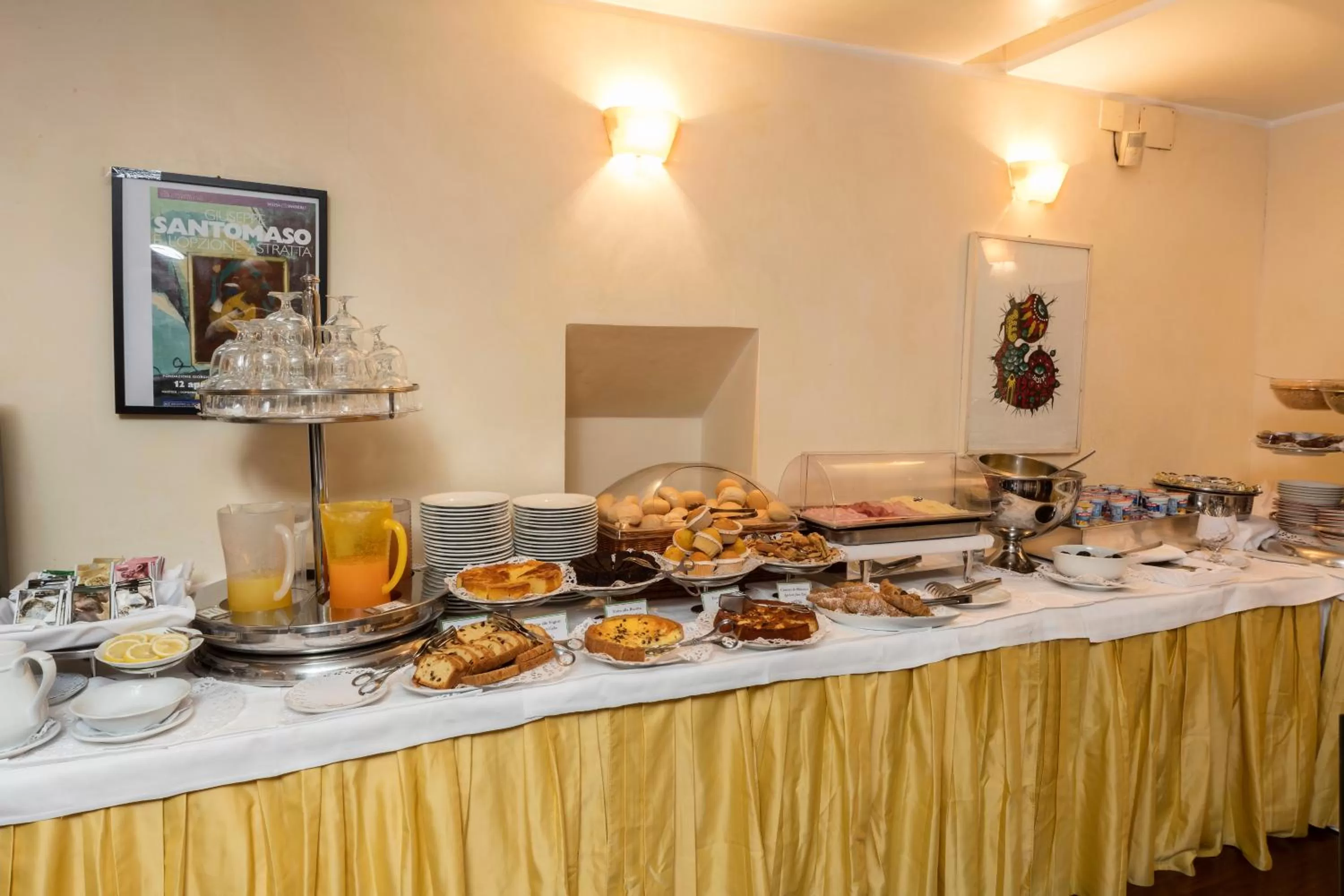 Buffet breakfast in All’Angelo Art Hotel