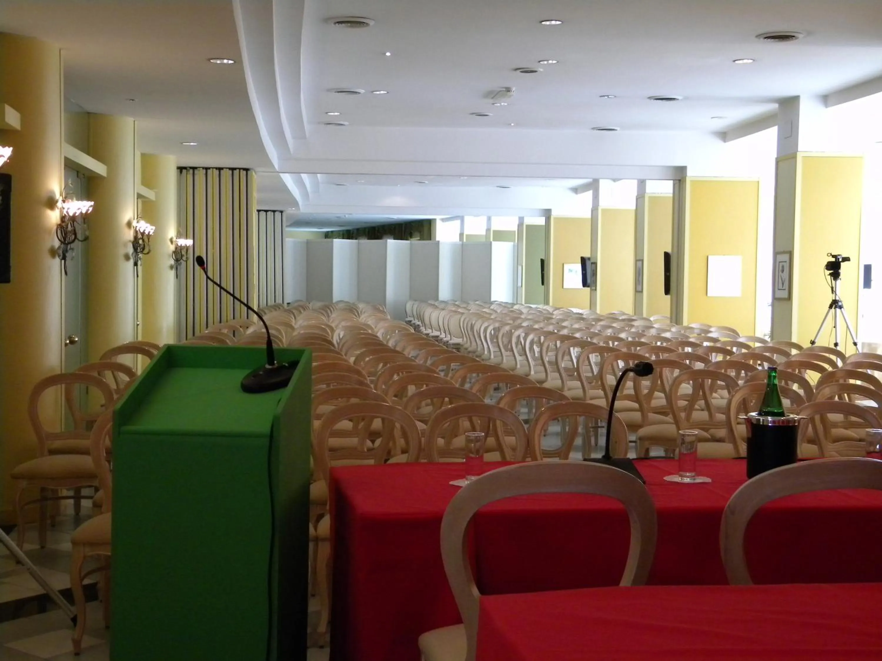 Business facilities in Hotel dei Congressi