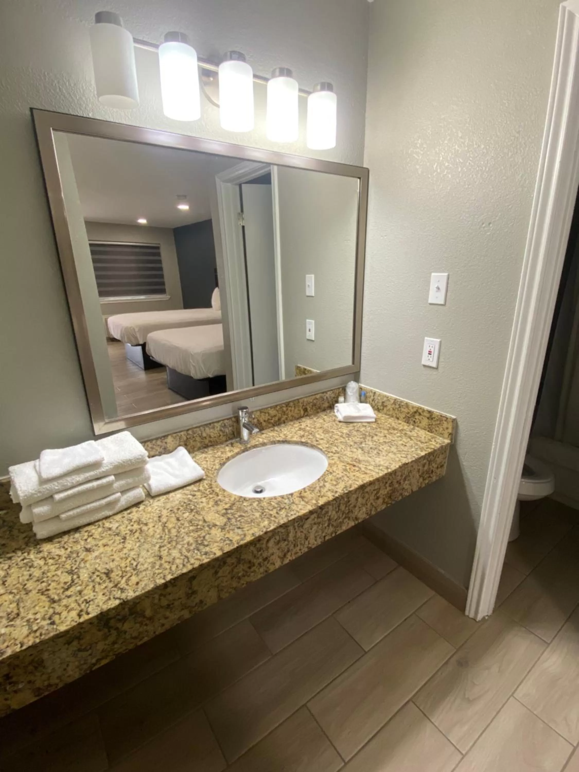 Falcon Executive Inn