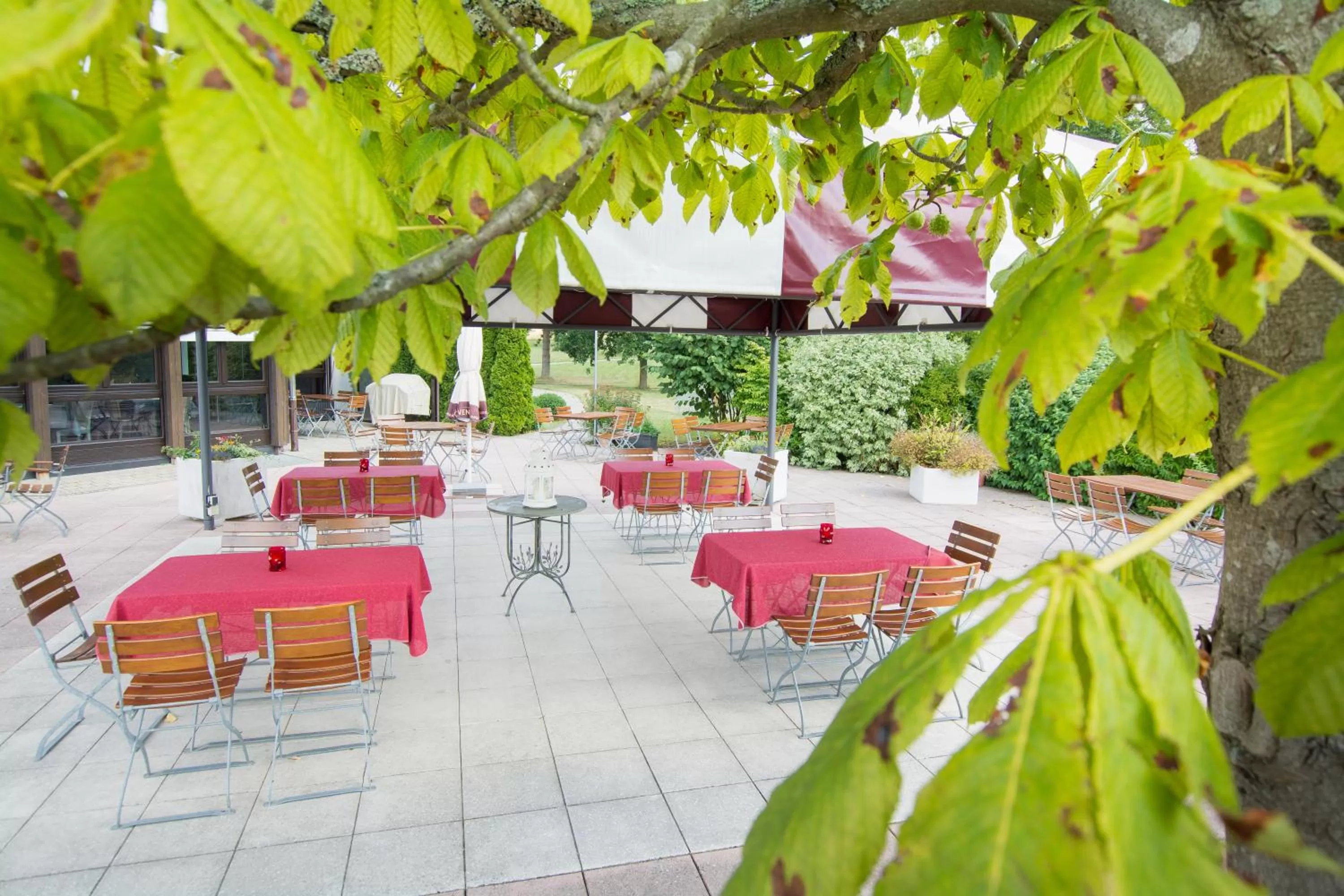 Restaurant/places to eat in BurgStadt-Hotel