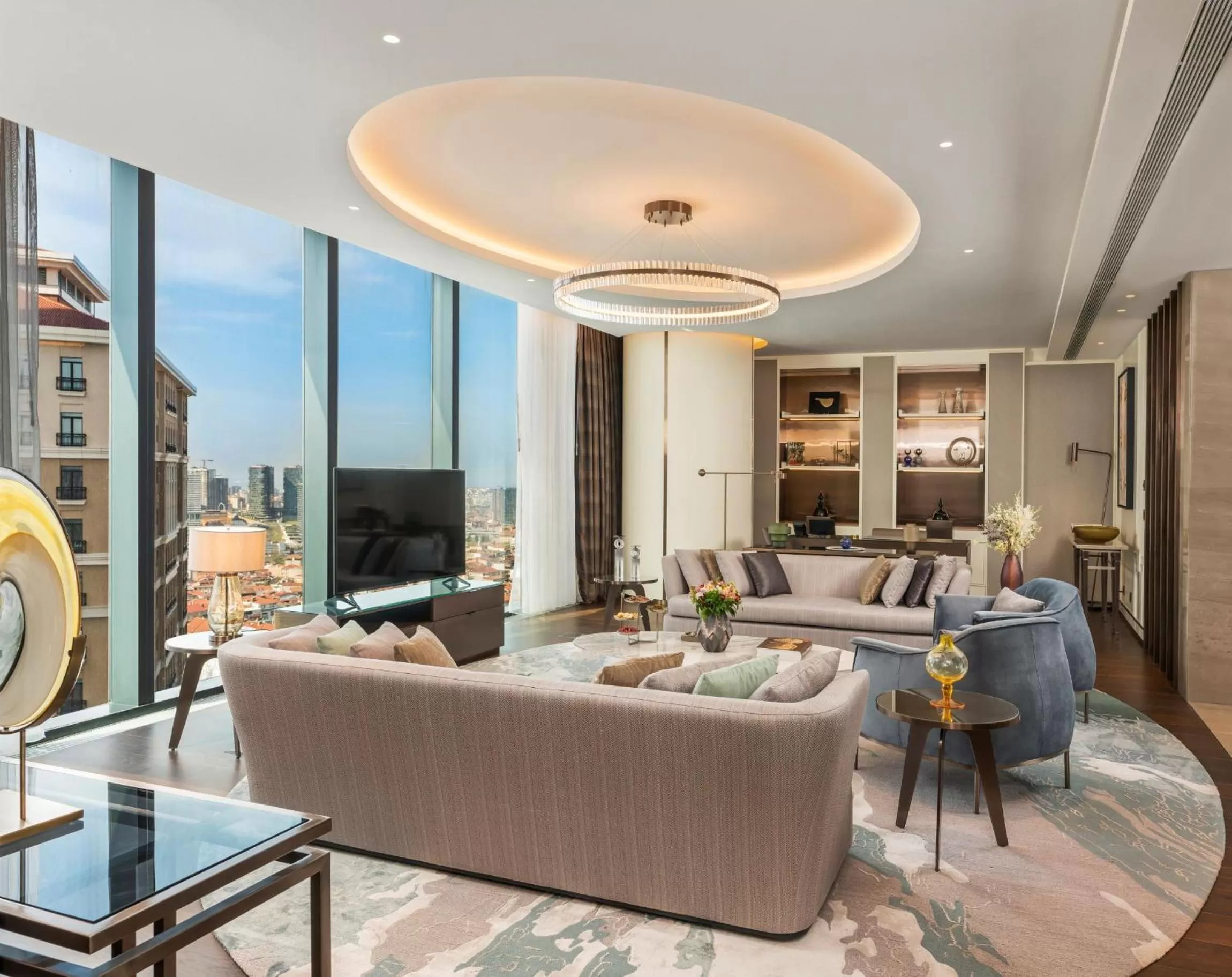 Communal lounge/ TV room in Address Istanbul