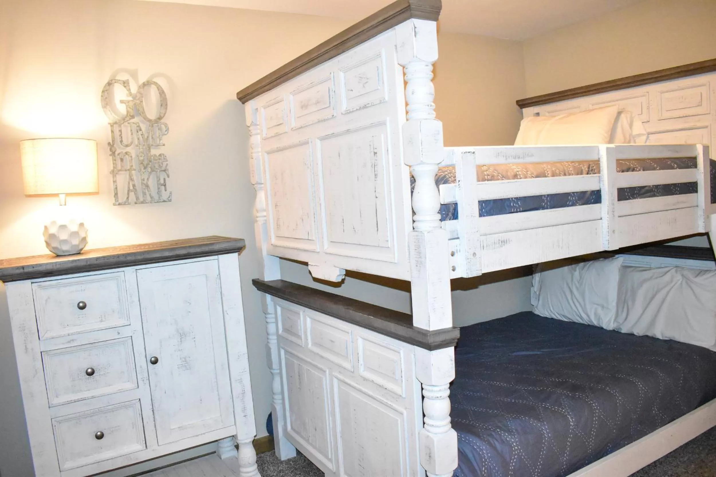 bunk bed, Bed in Table Rock Resorts at Indian Point