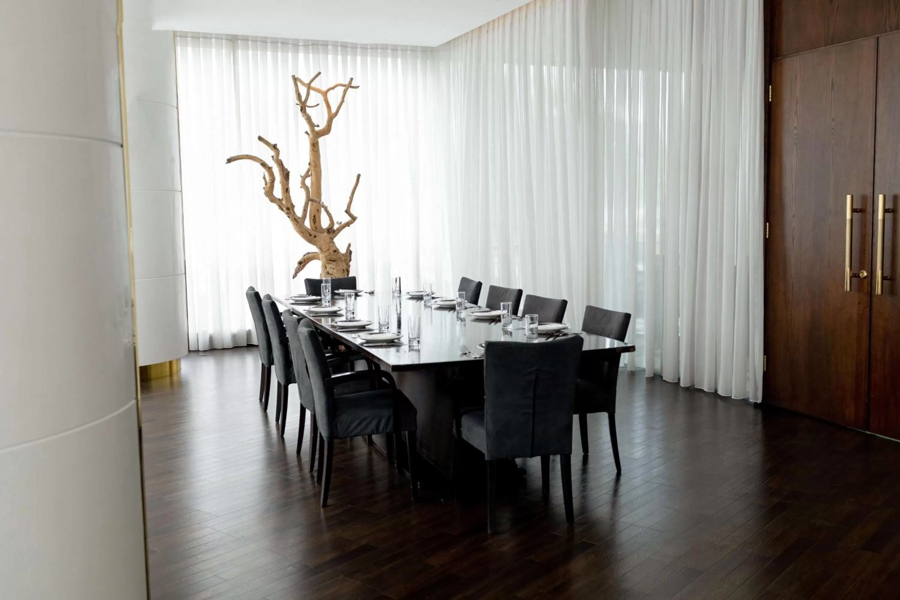 Restaurant/places to eat in Hyatt Regency Dushanbe