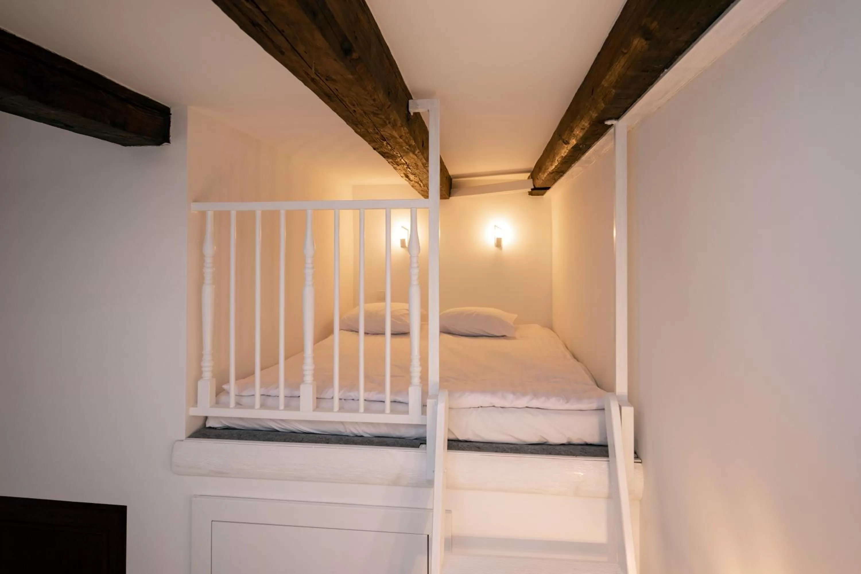 Bed in Hive Family House