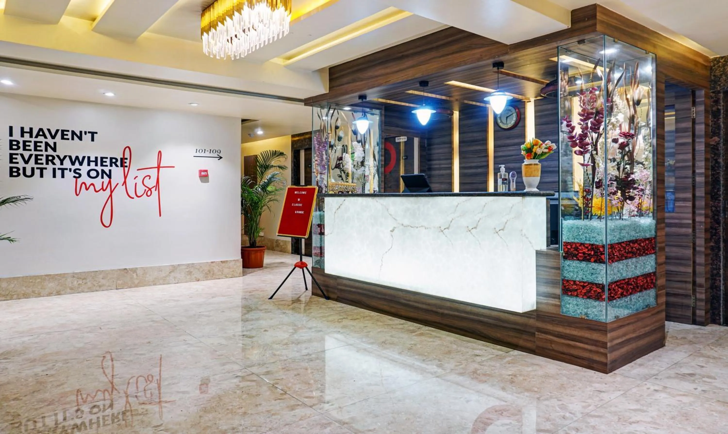 Lobby or reception in Treebo Classic Grande, Camp