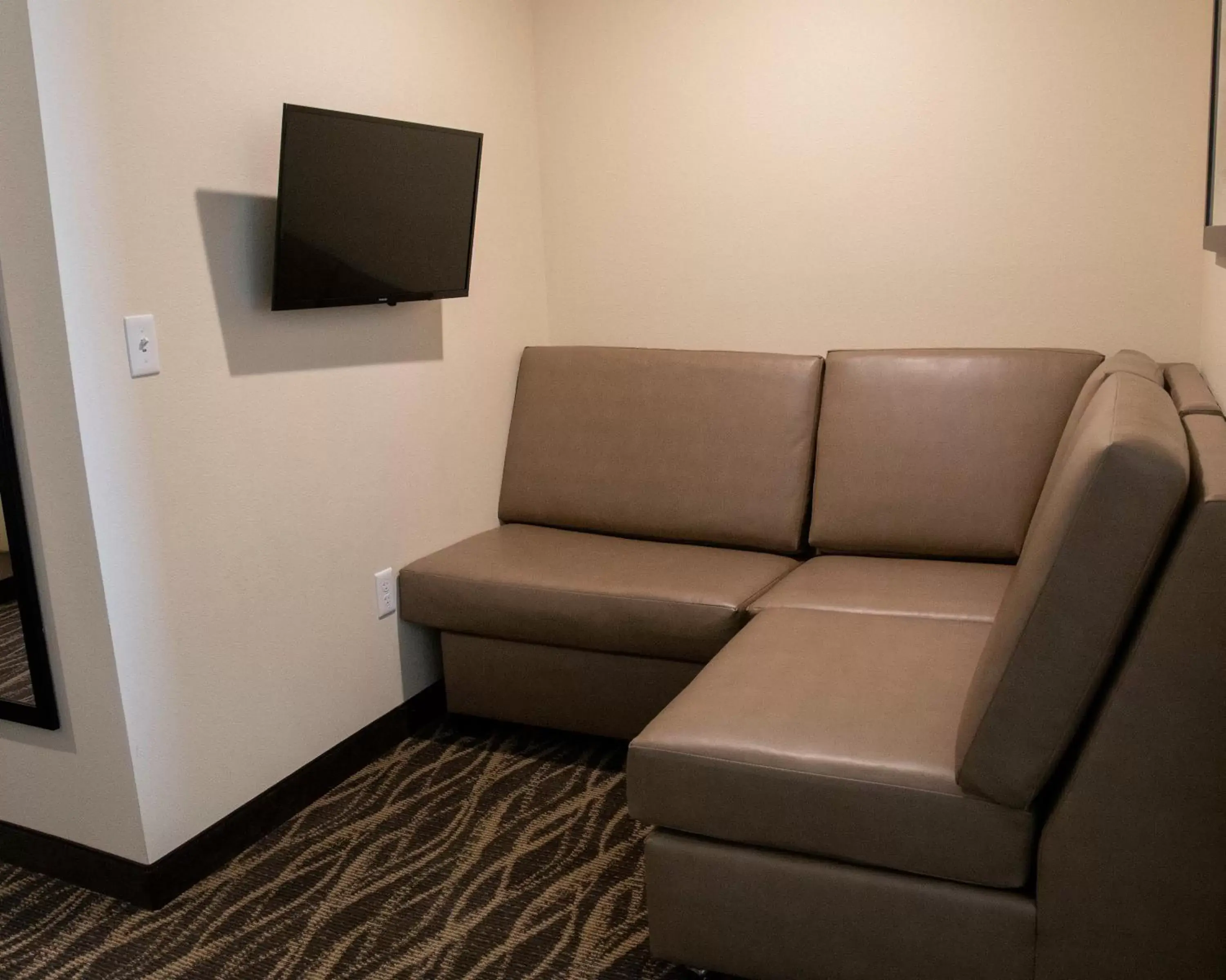 Queen Studio in Cobblestone Hotel & Suites - Two Rivers Queen Studio in Cobblestone Hotel & Suites - Two Rivers