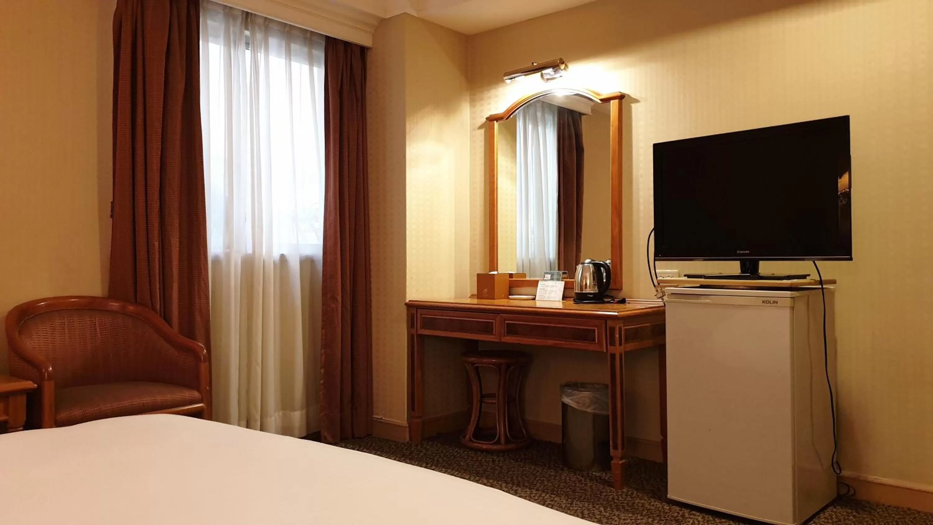 Decorative detail, Bed in Green World Flora Annex