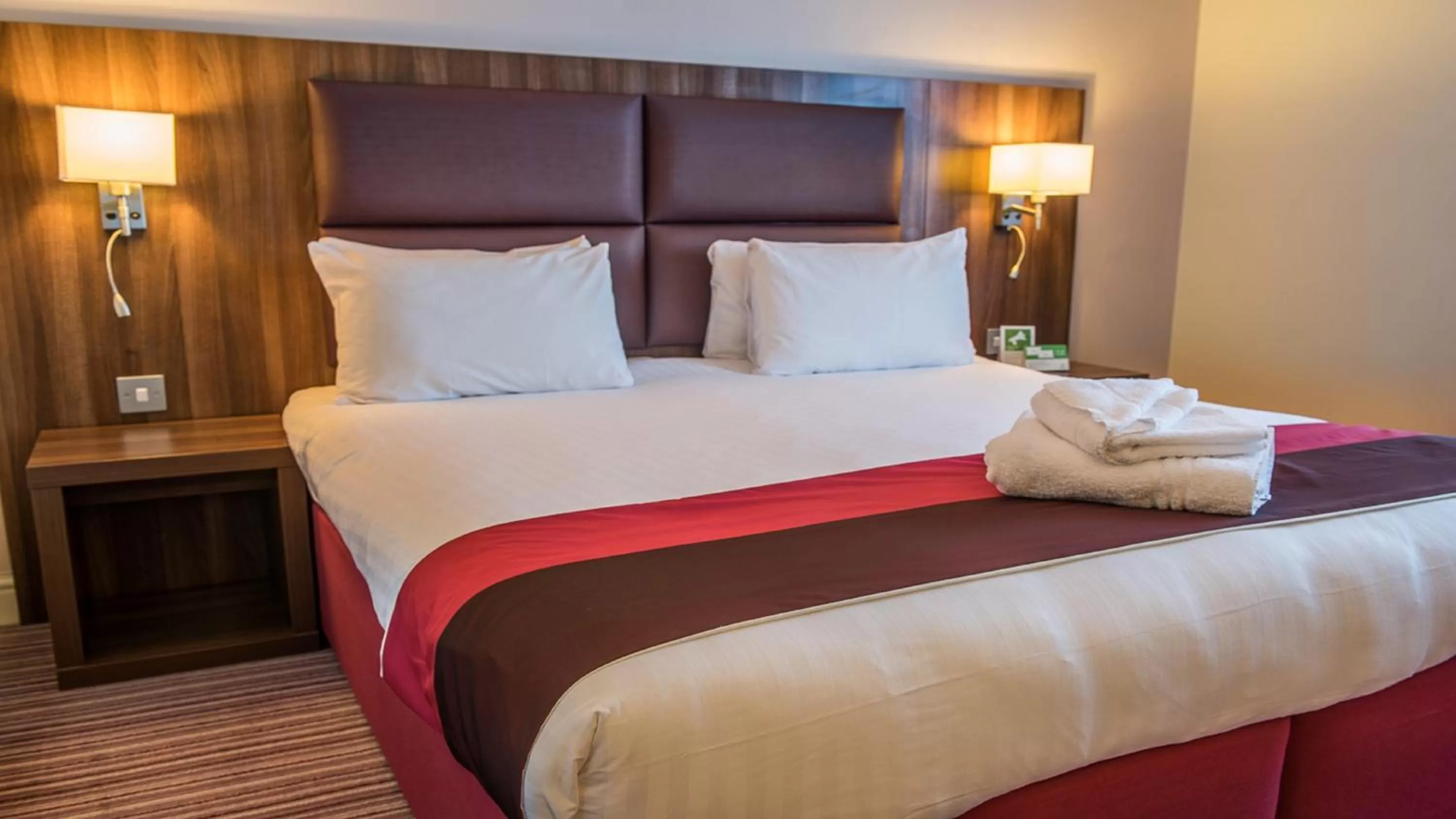 Photo of the whole room, Bed in Holiday Inn Milton Keynes East M1 Junc 14 by IHG