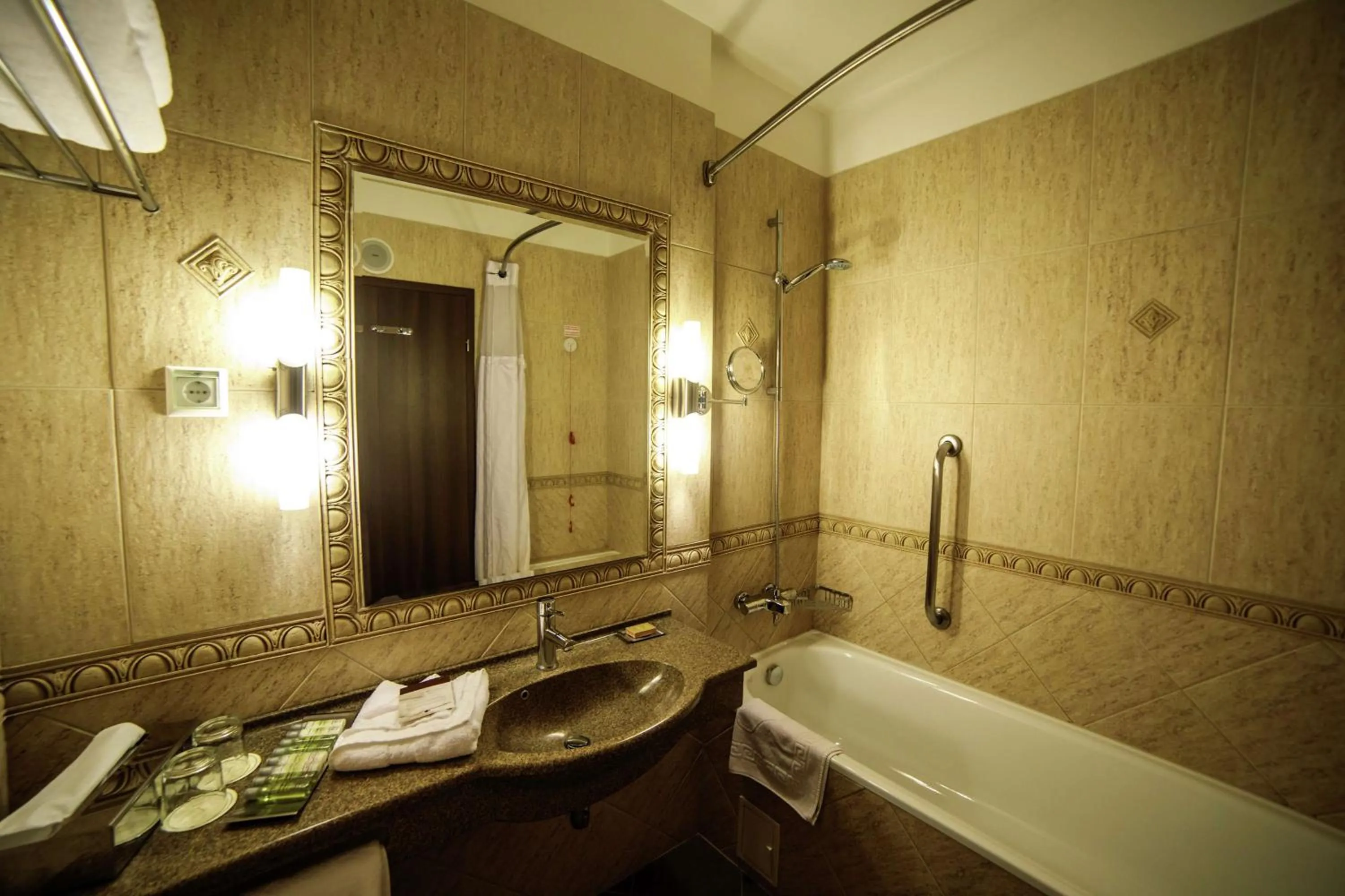 Bathroom in DoubleTree by Hilton Hotel Sighisoara - Cavaler