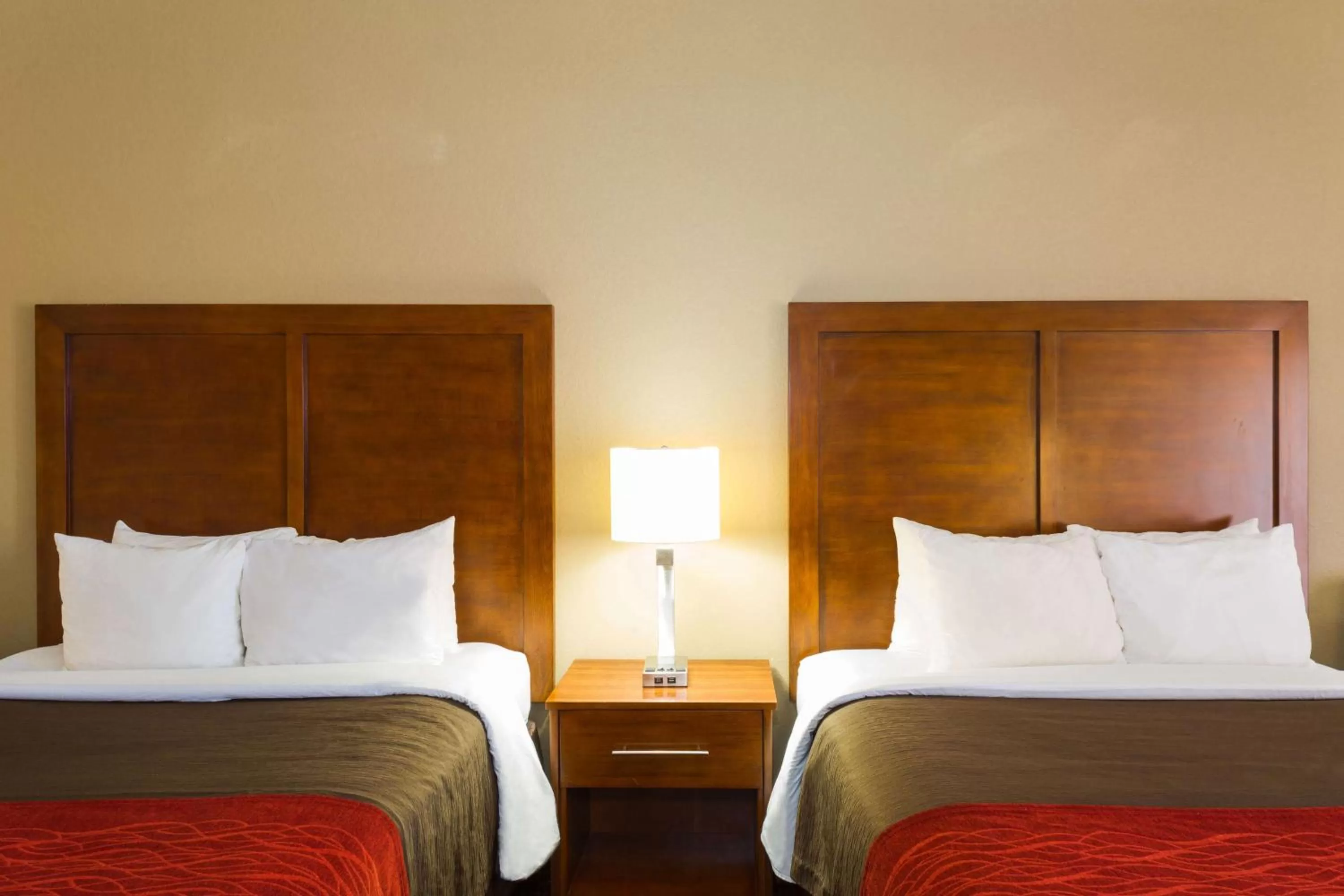 Photo of the whole room, Bed in Baymont by Wyndham Bonita Springs