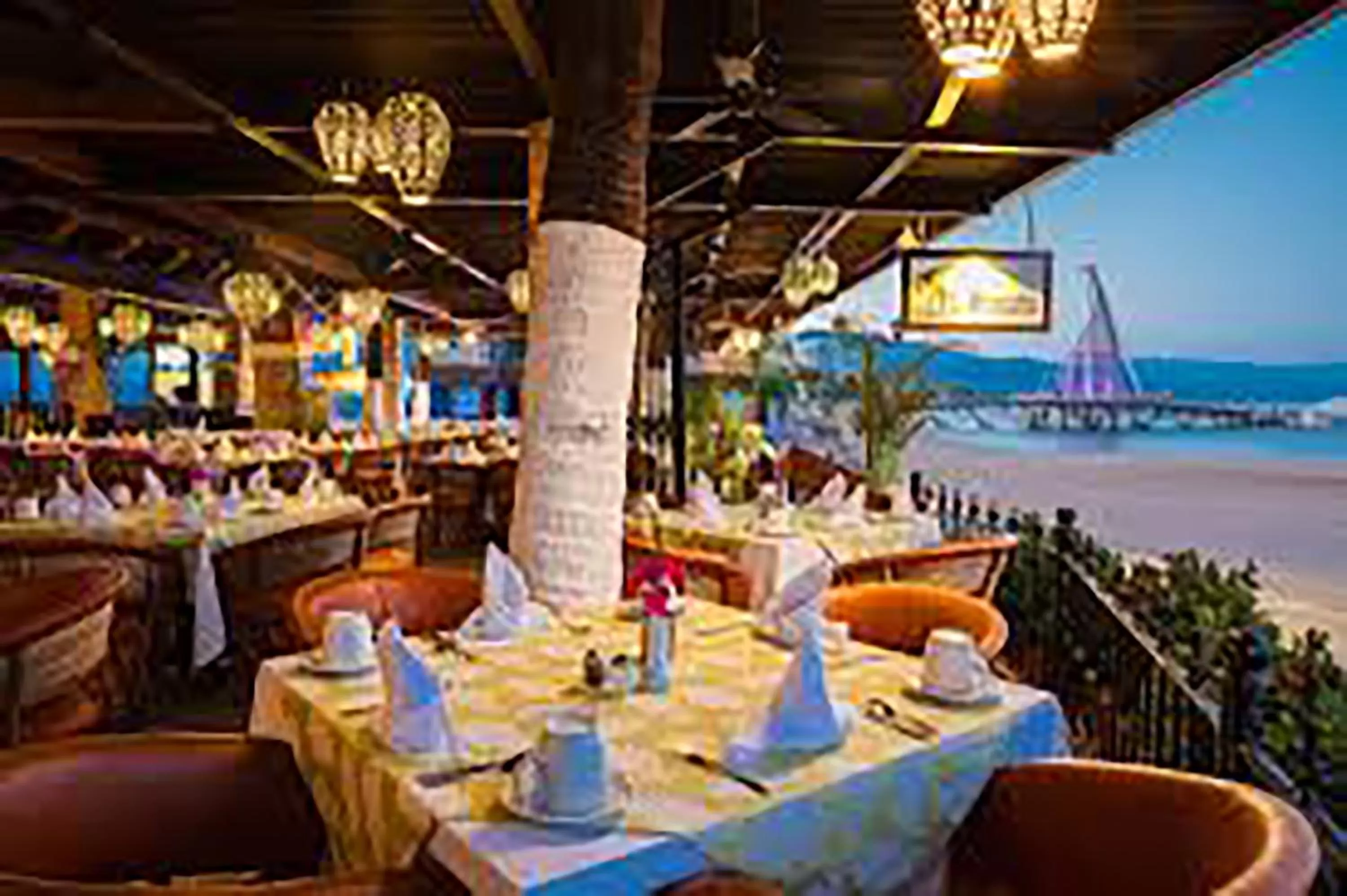 Restaurant/places to eat in ZonaZ Boutique Hotel