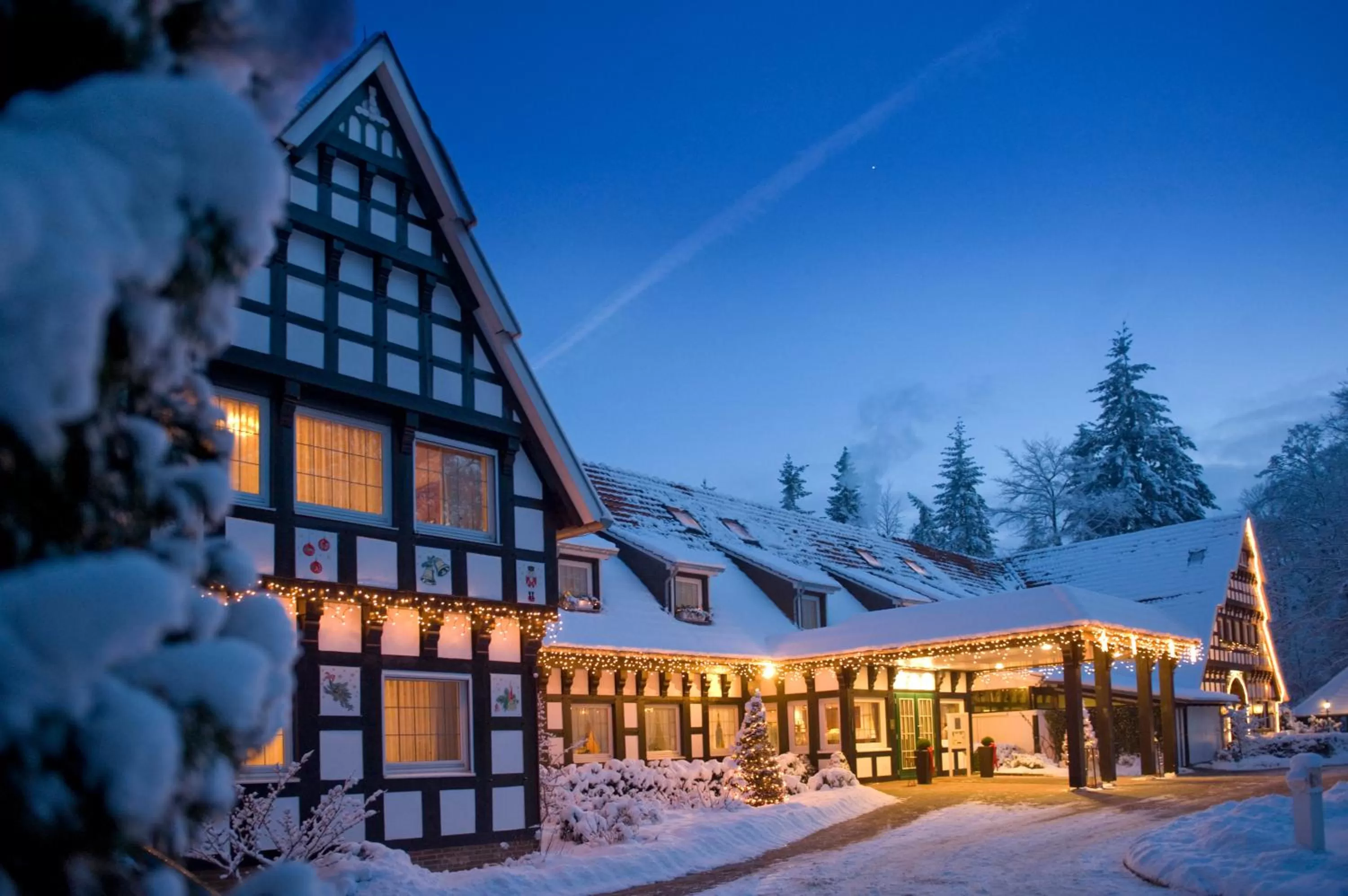 Facade/entrance in VILA VITA Burghotel Dinklage