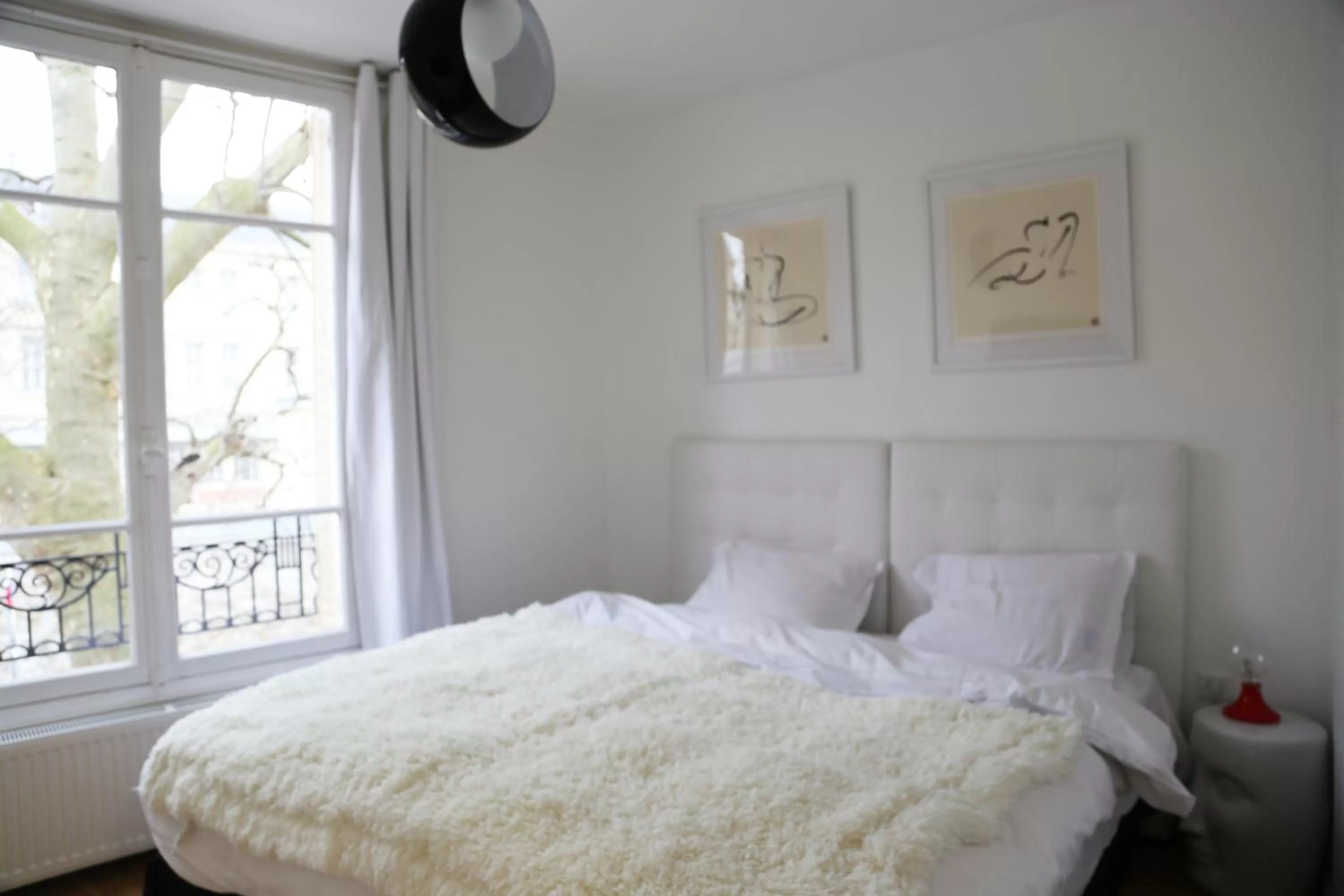 Bed in Les Suites de Vanves - Parc des expositions Porte de Versailles