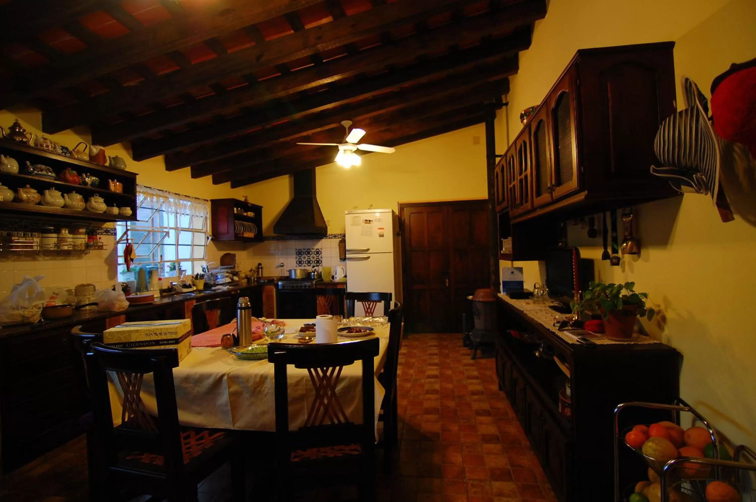 Communal kitchen, Restaurant/Places to Eat in Finca Cielo Verde