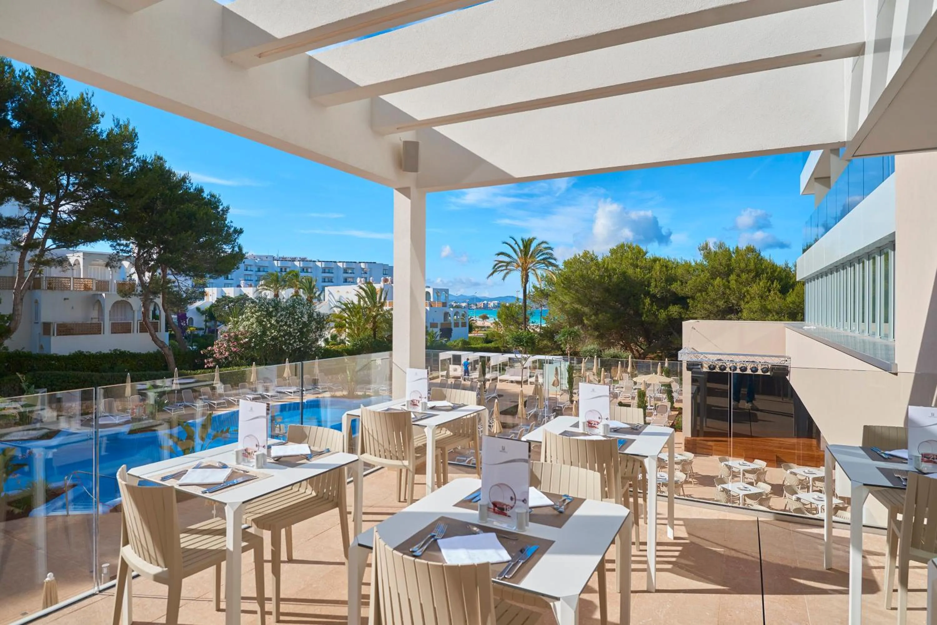 Restaurant/places to eat in Hipotels Bahia Cala Millor - Adults Only