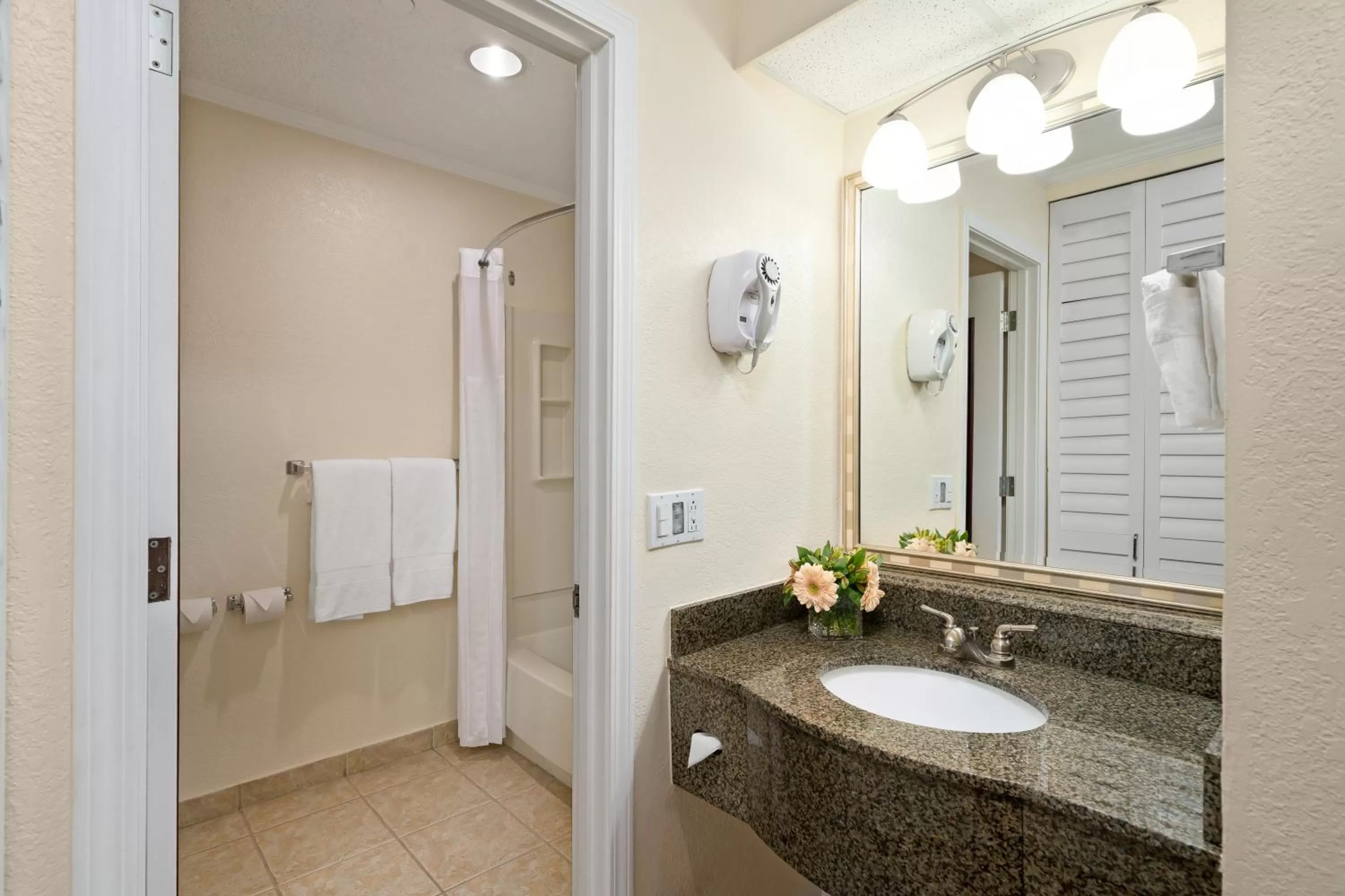 Bathroom in Comfort Suites Paradise Island