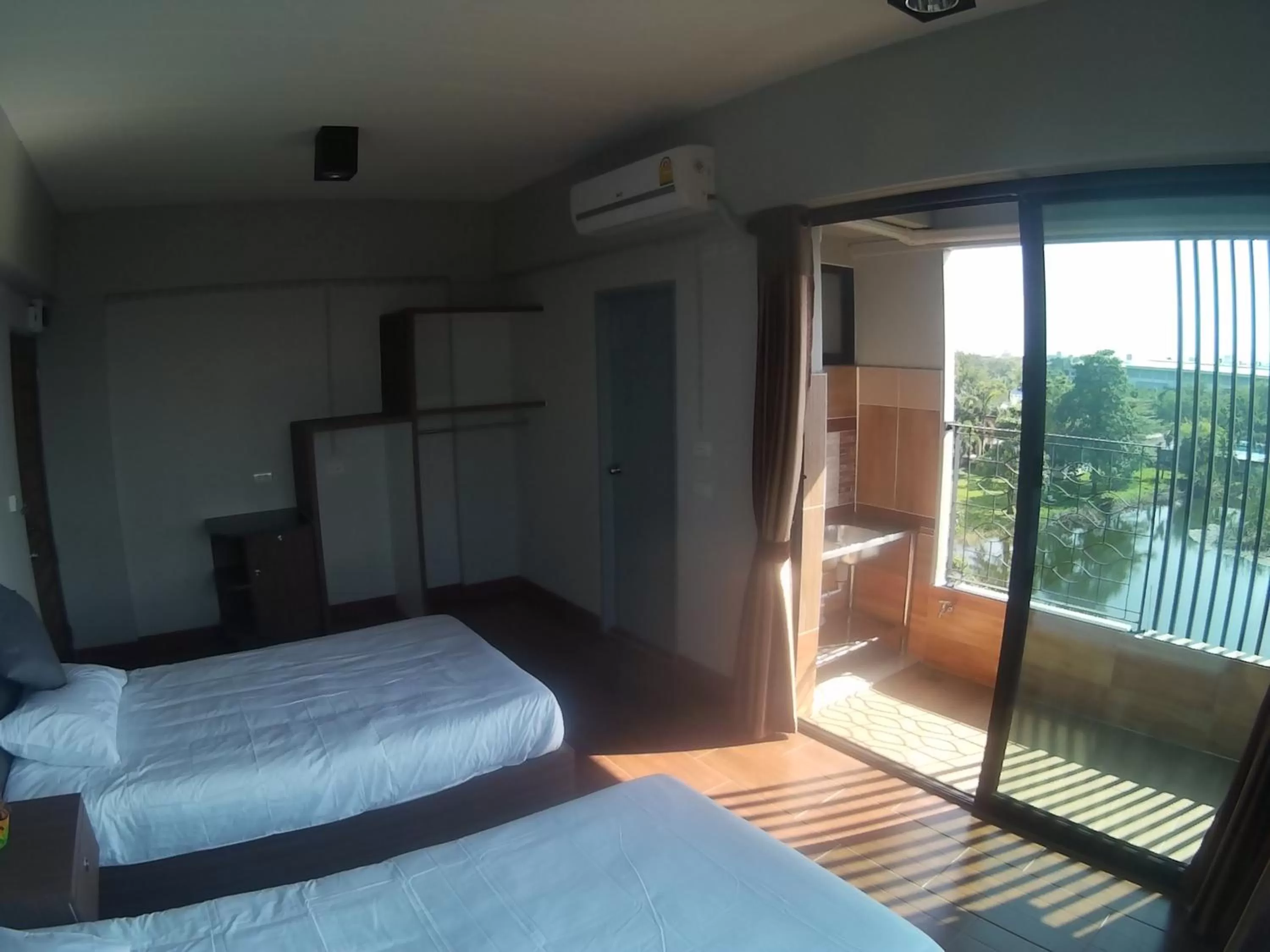 Bed in Na Siri Lake View