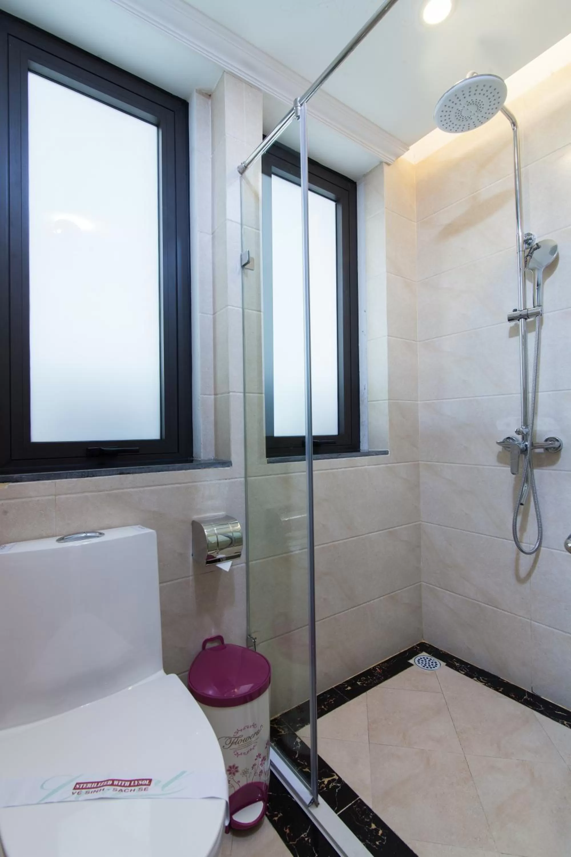 Shower in Hanoi Calista Hotel & Spa