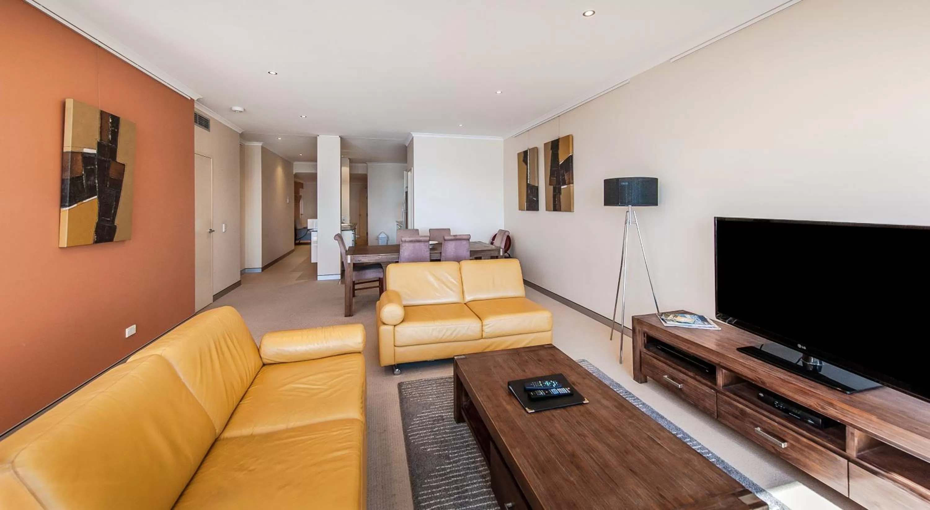 Kitchen or kitchenette in Sandcastle Apartments