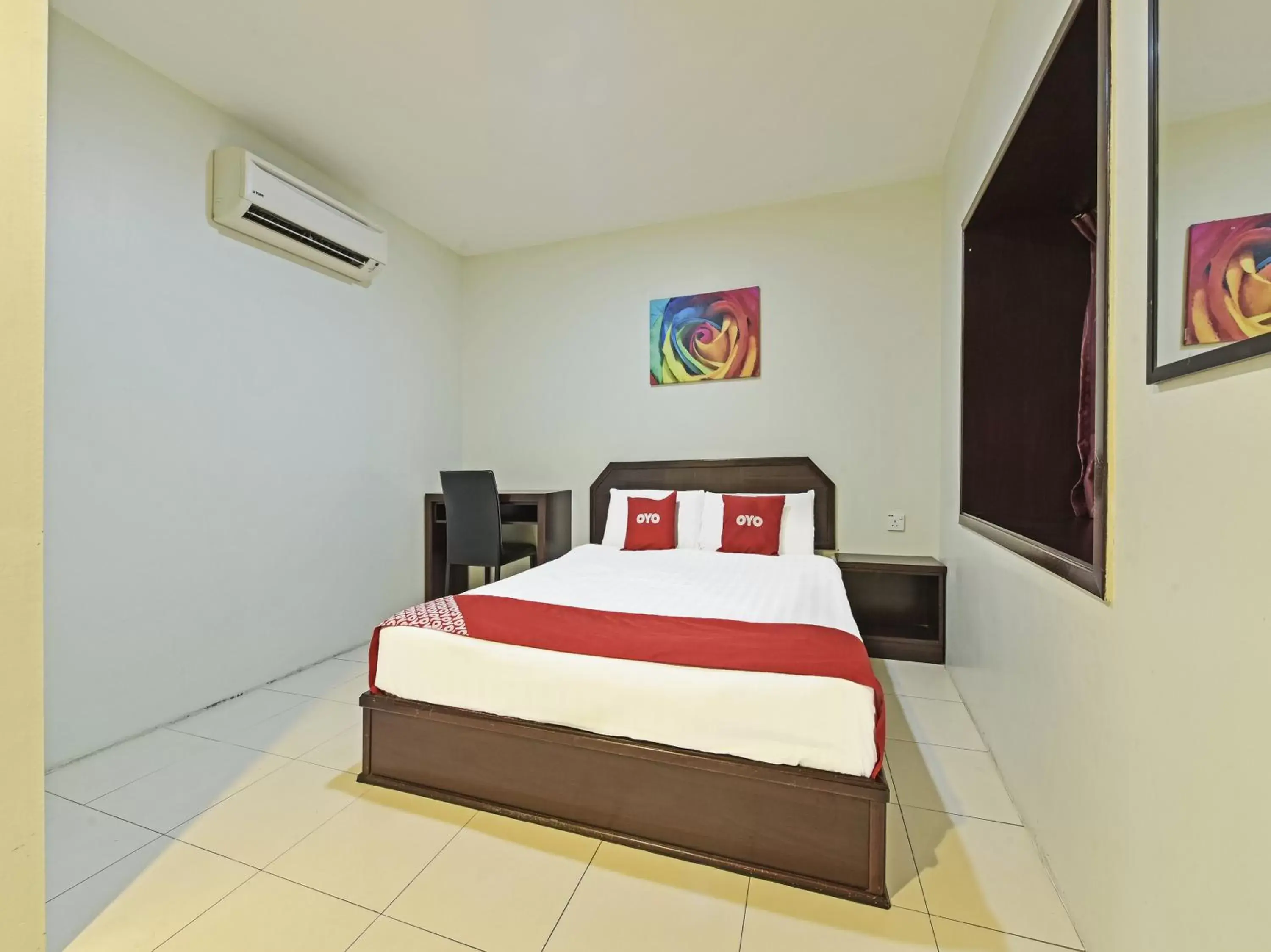 Deluxe Double Room in Super OYO Capital O 90545 Ho Hotel Deluxe Double Room in Super OYO Capital O 90545 Ho Hotel