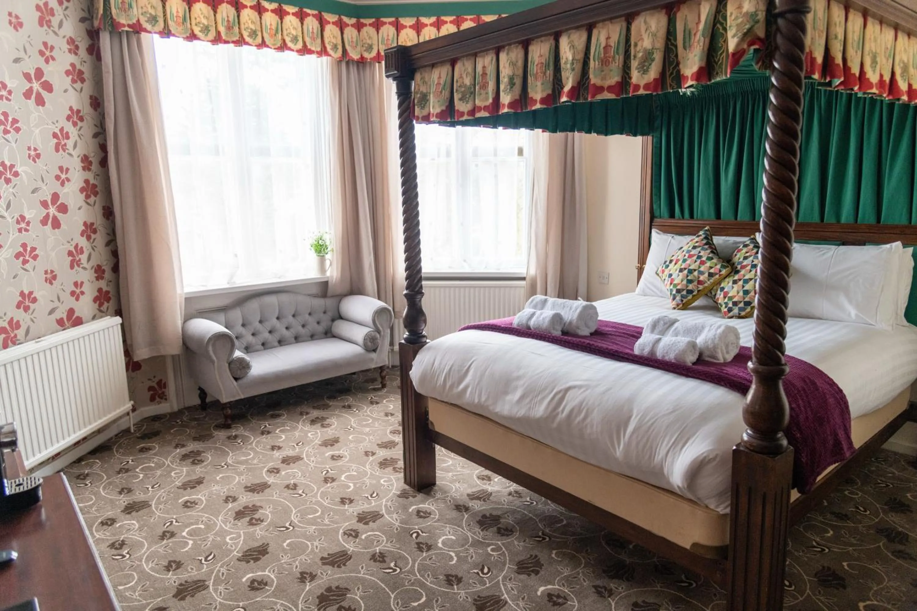 Bedroom, Bed in Hamlet Hotels Maidstone